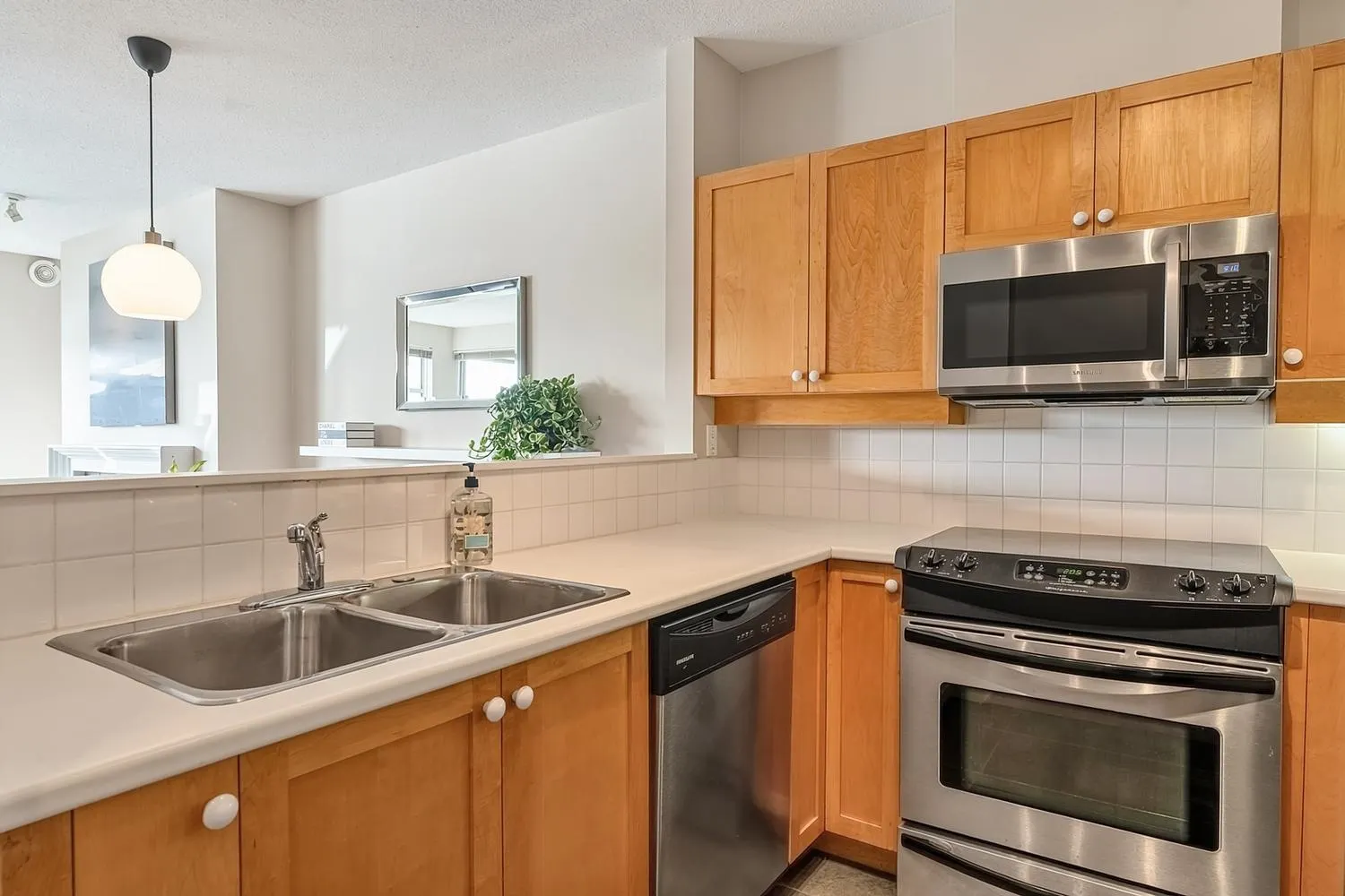 2020 E Kent Avenue #302