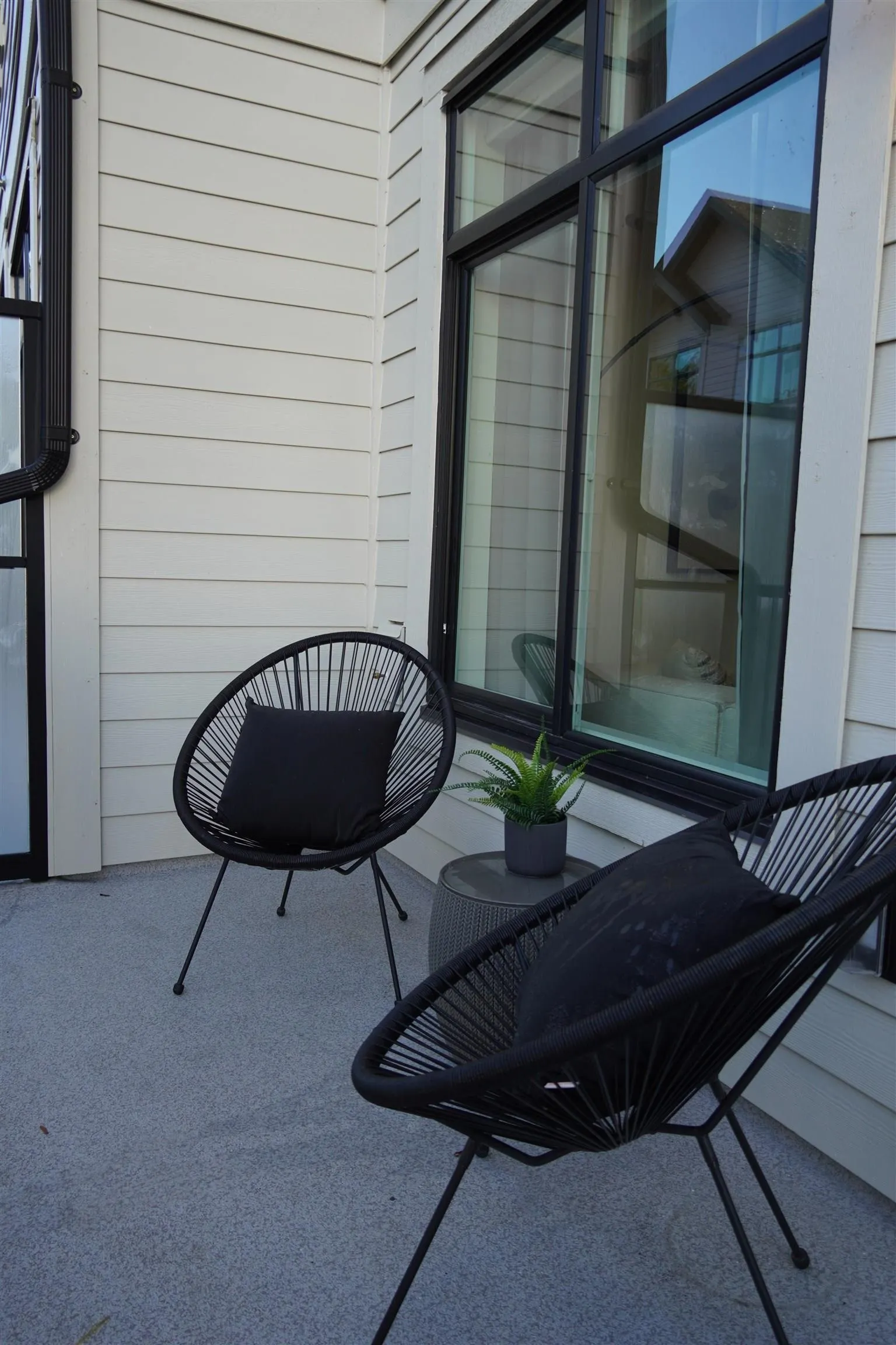 2150 Rindall Avenue #4
