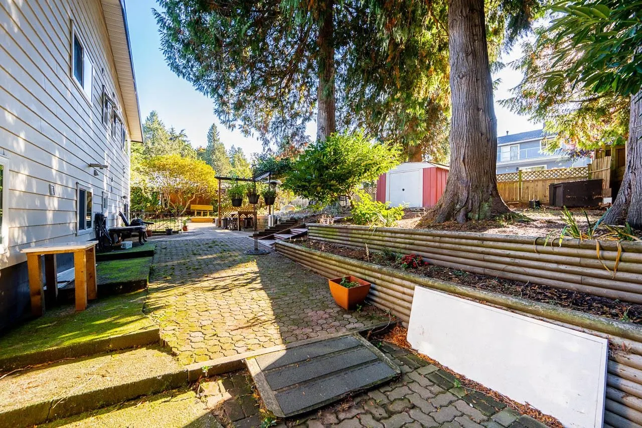 1111 English Bluff Road