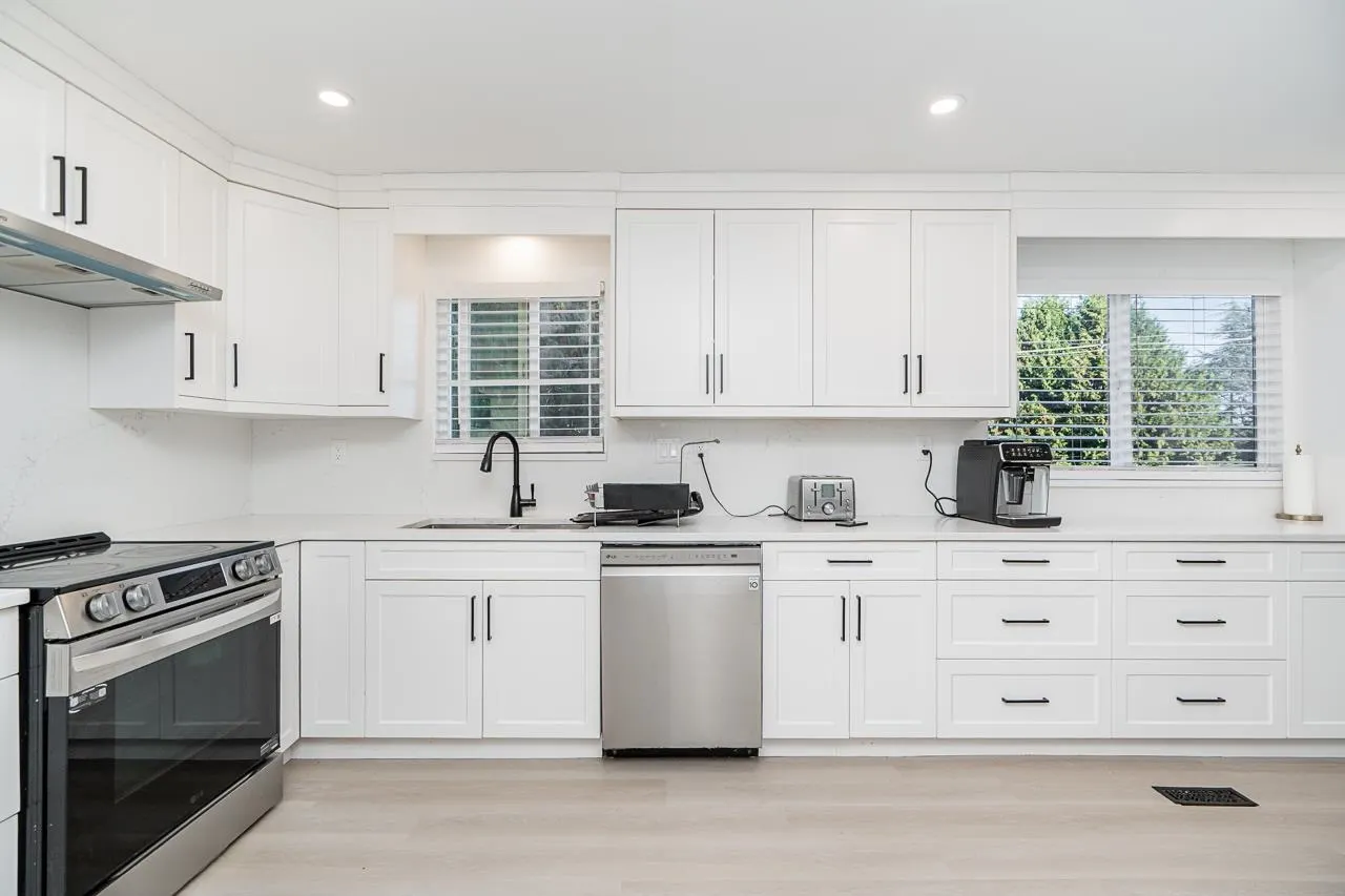 1111 English Bluff Road
