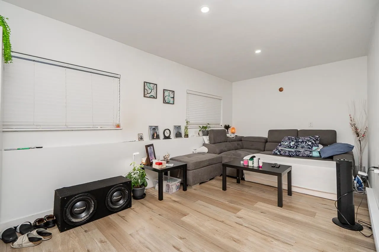 1111 English Bluff Road