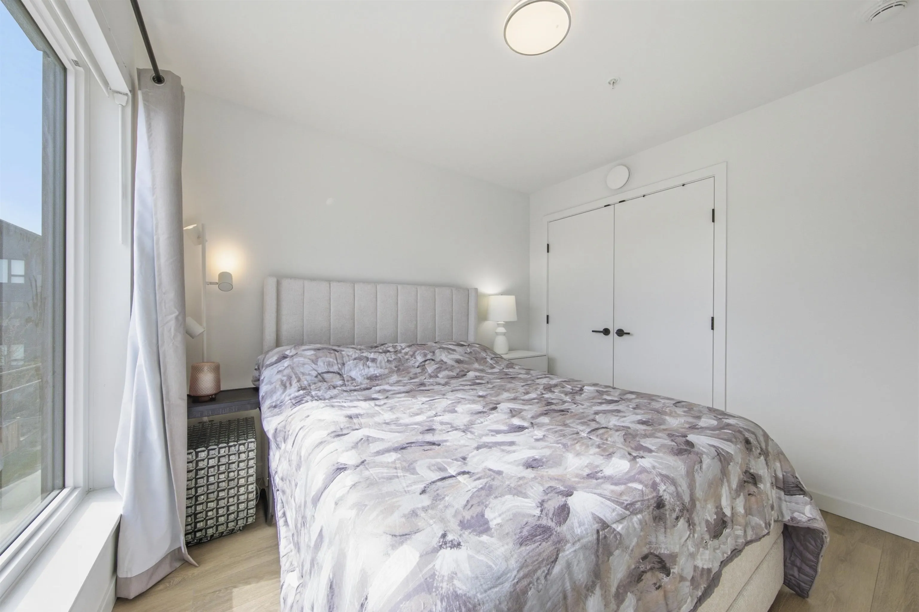 555 2nd E Street #356
