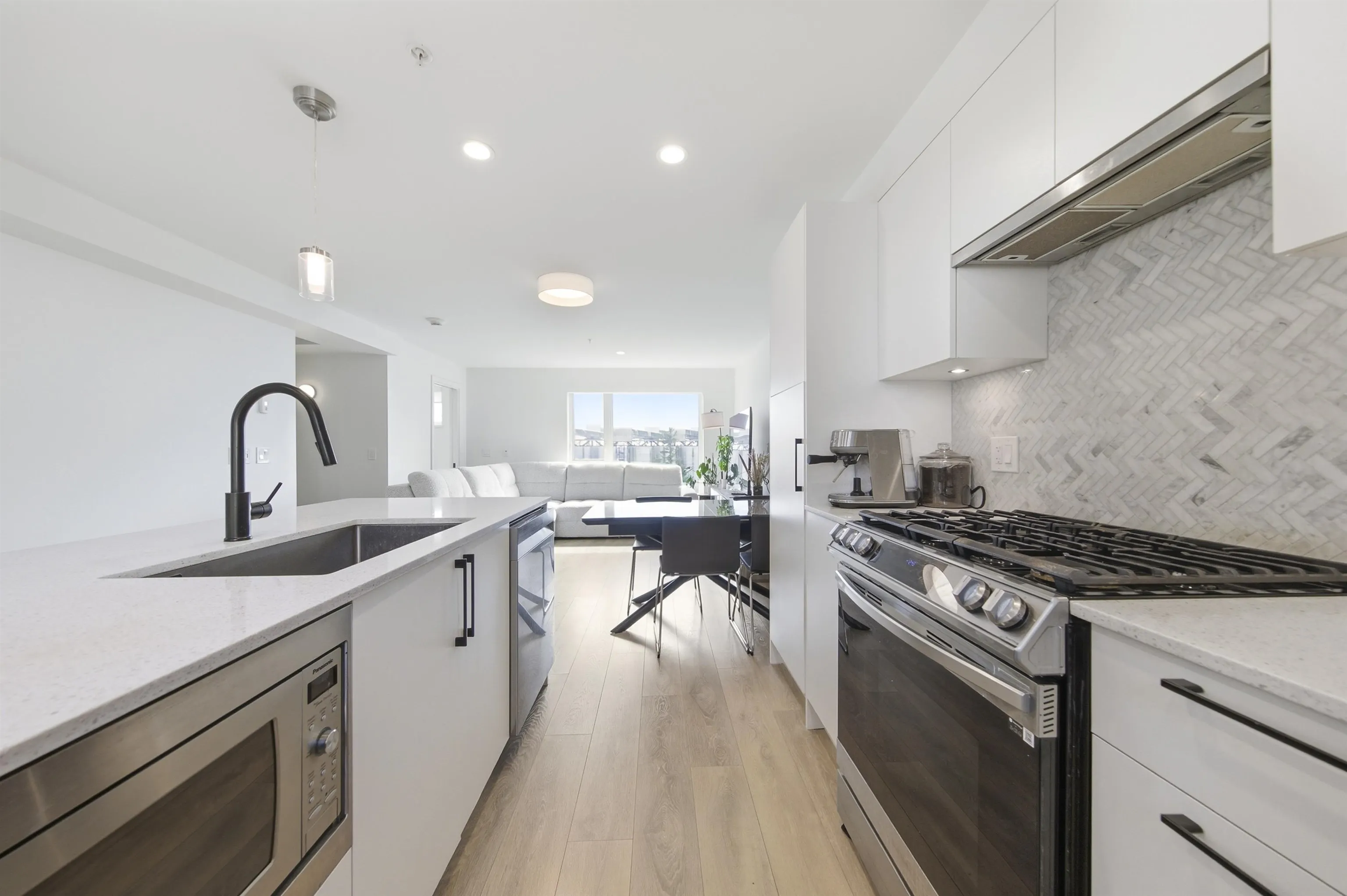 555 2nd E Street #356