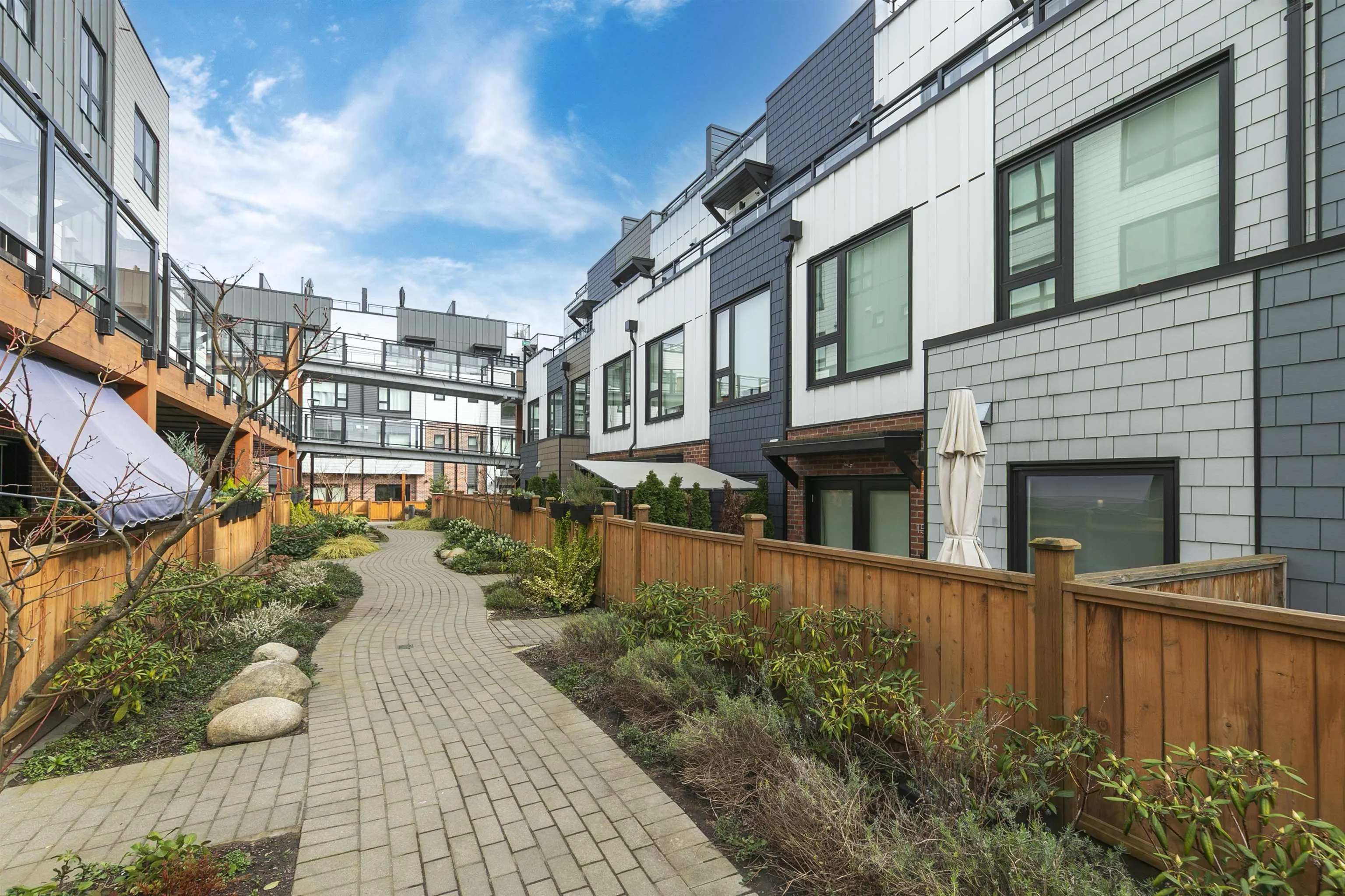 555 2nd E Street #356