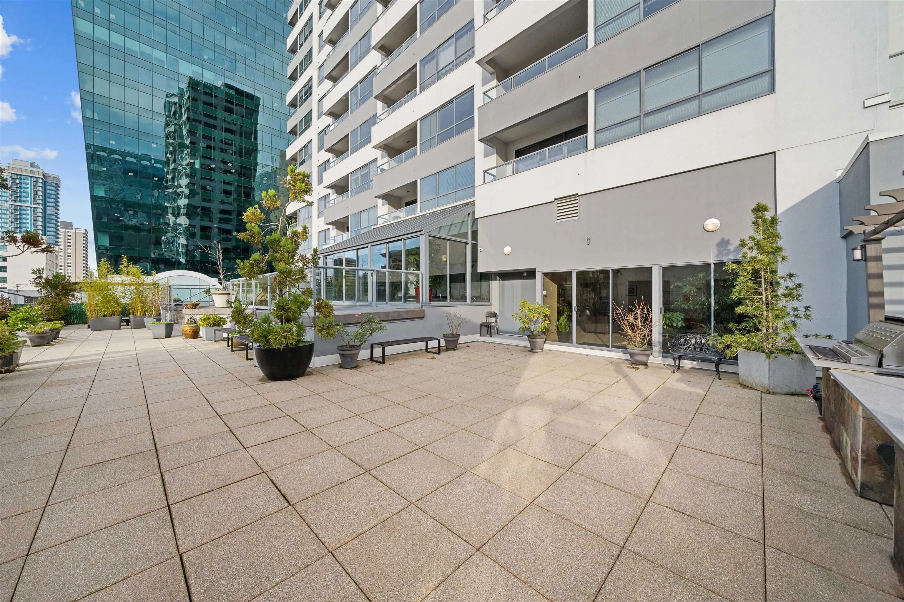 1060 Alberni Street #1908