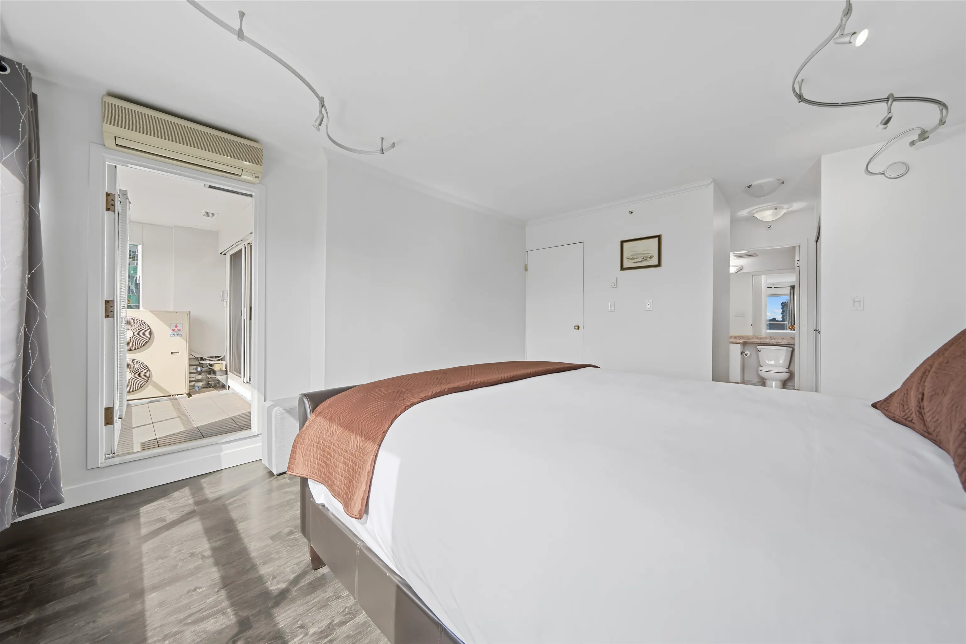1060 Alberni Street #1908