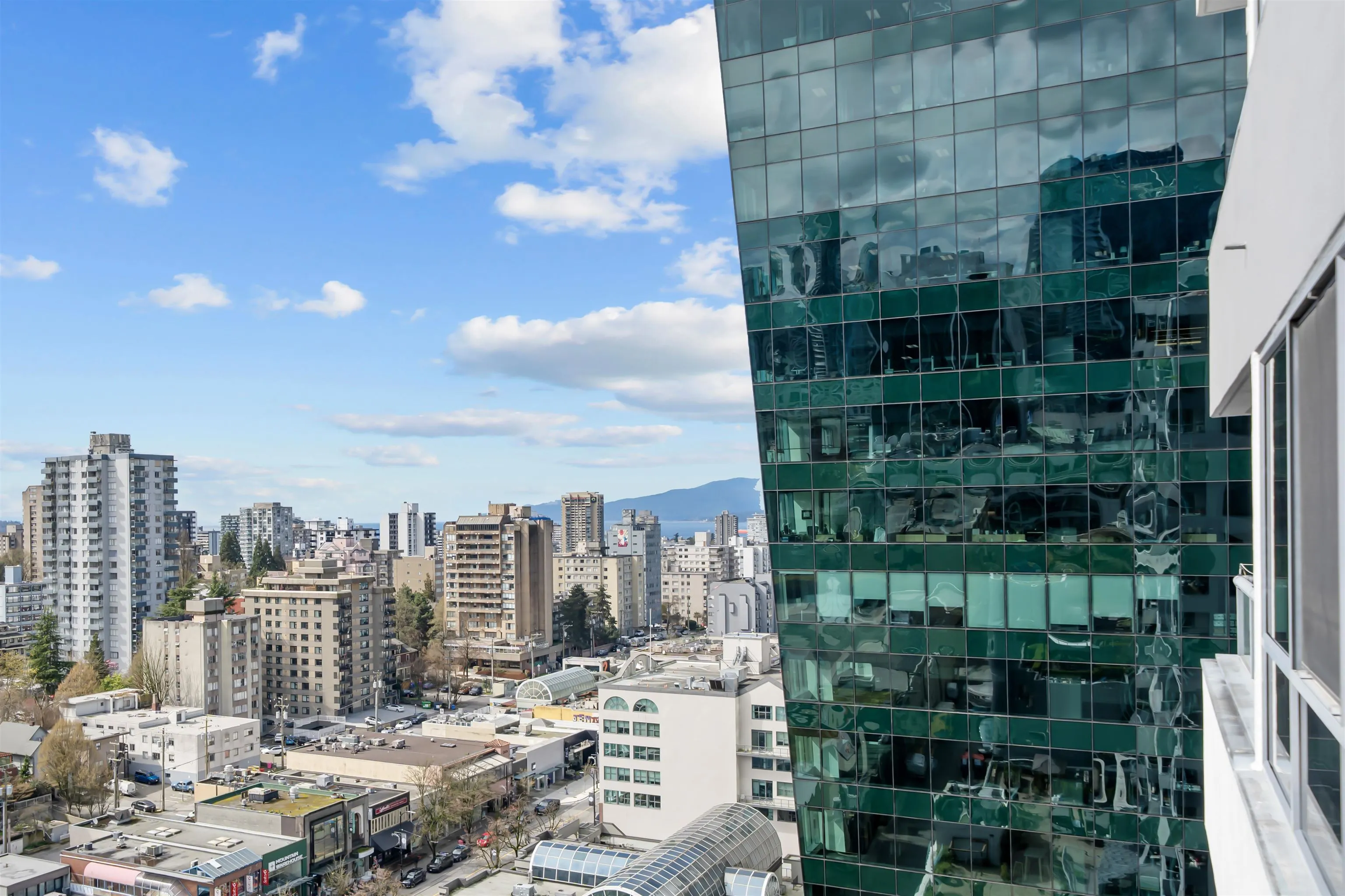 1060 Alberni Street #1908