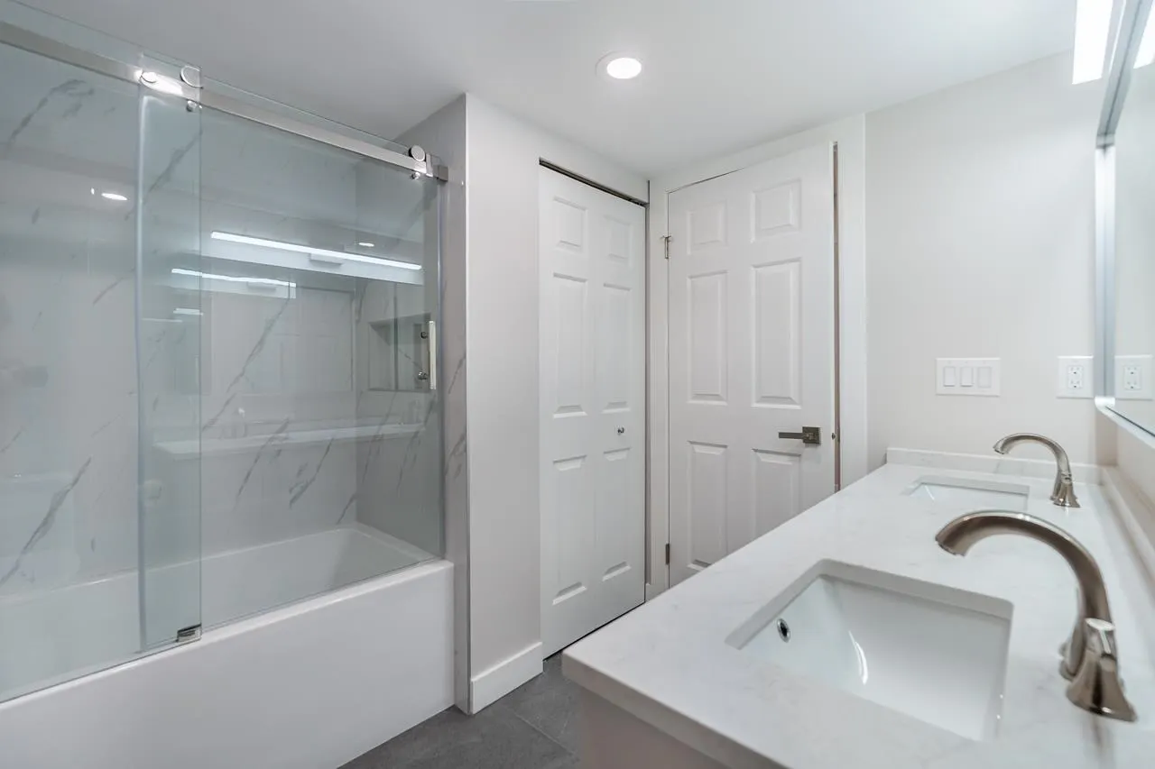 7453 Moffatt Road #321