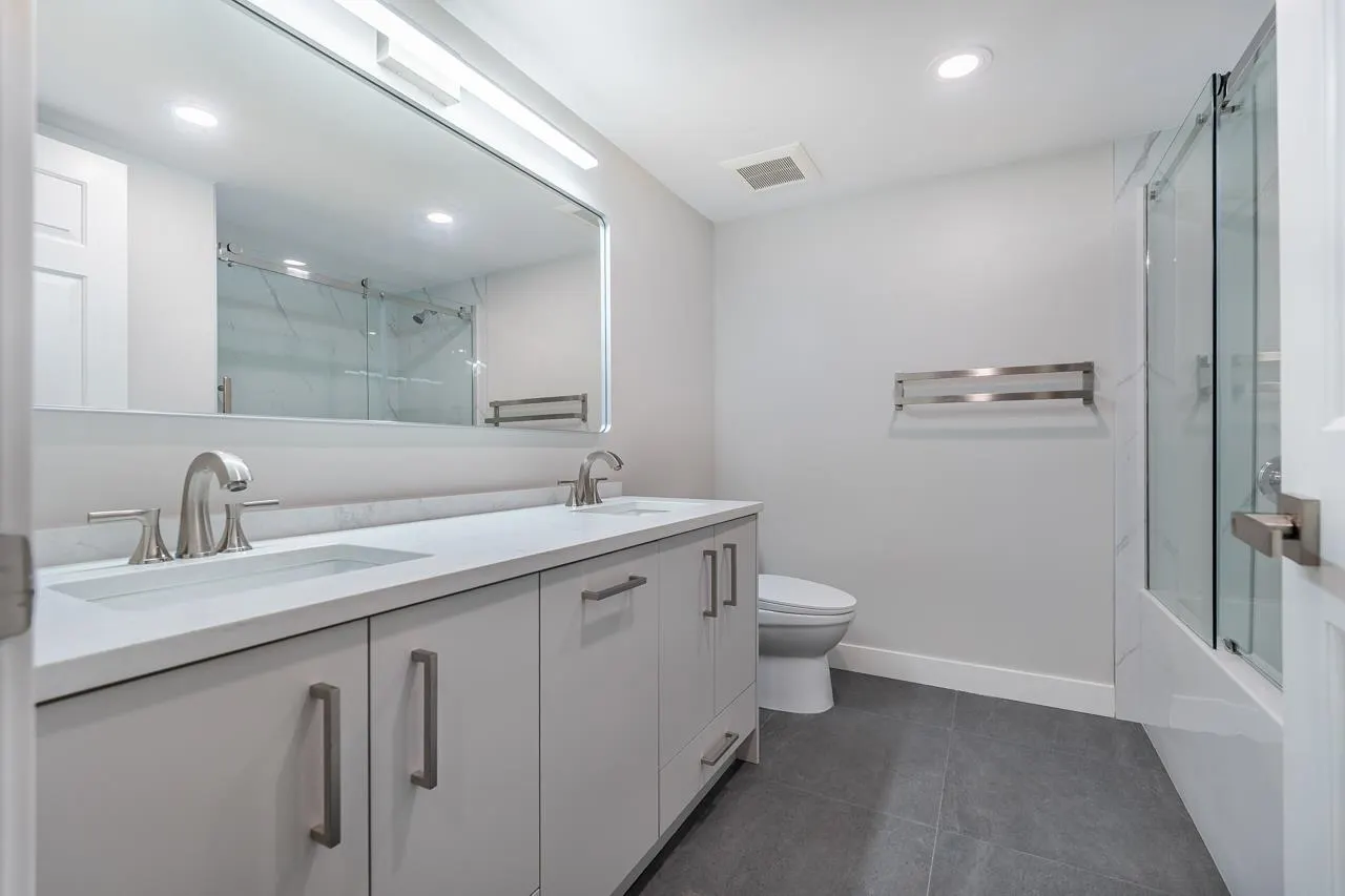 7453 Moffatt Road #321