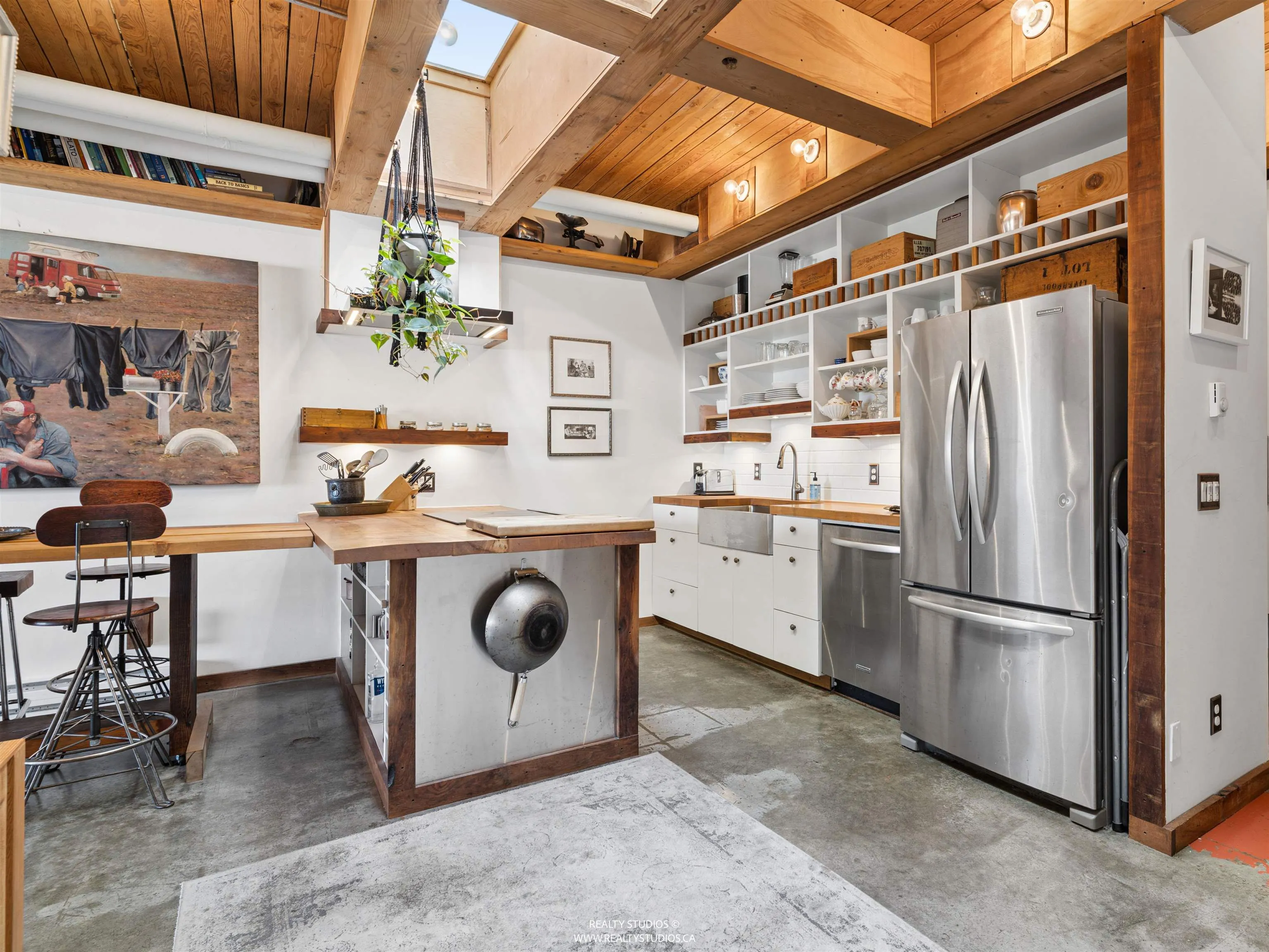 350 E 2nd Avenue #418
