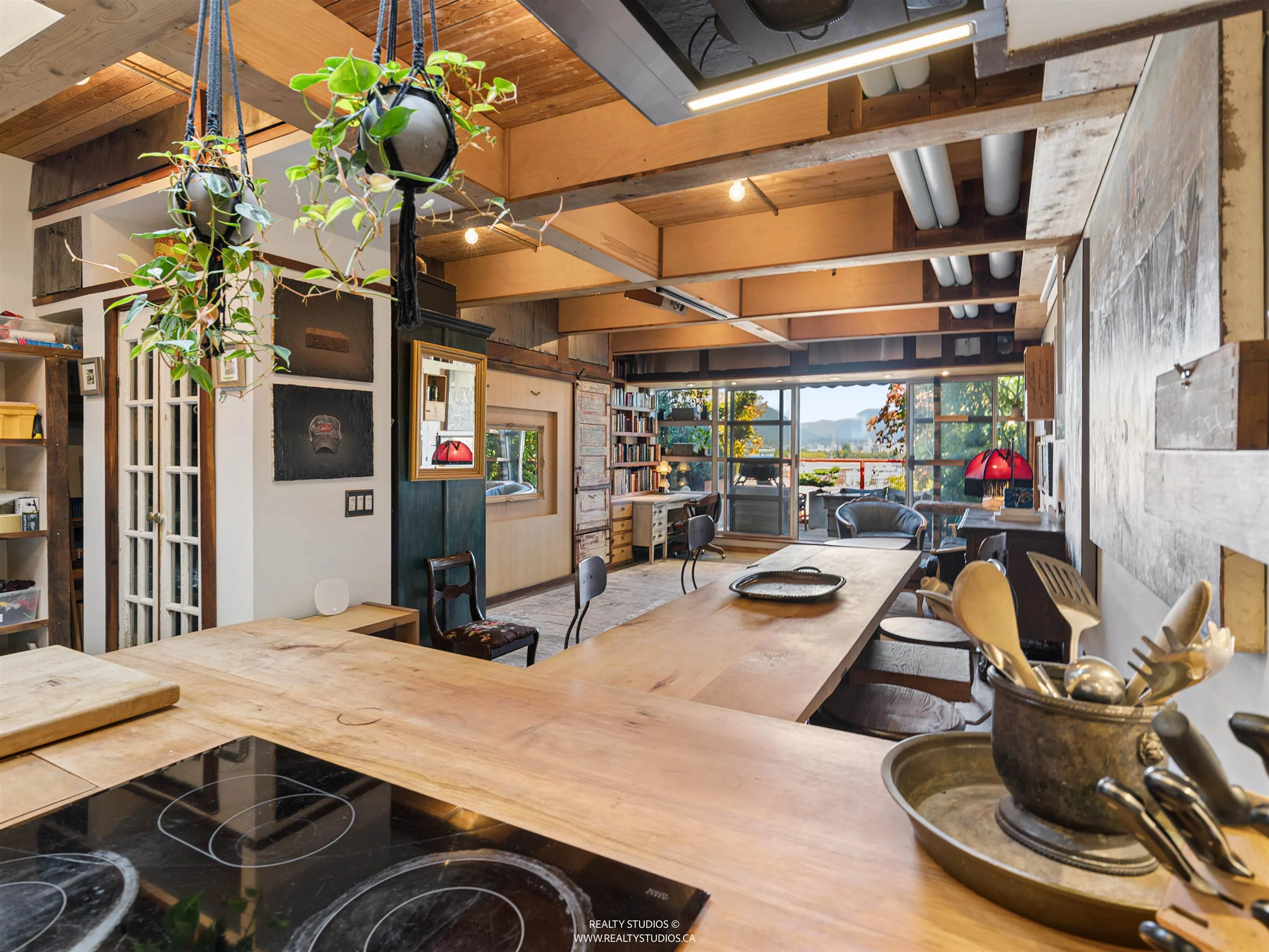 350 E 2nd Avenue #418