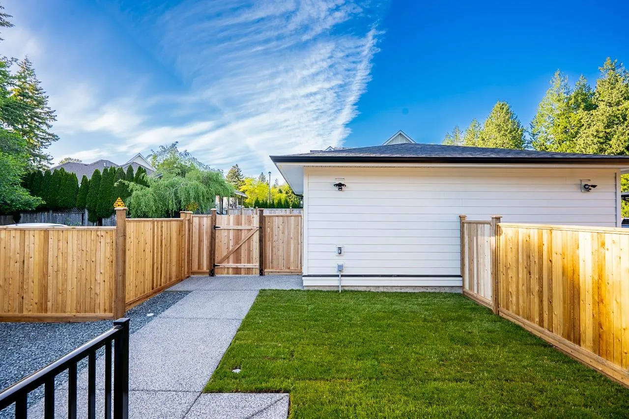 13711 16 Avenue #102