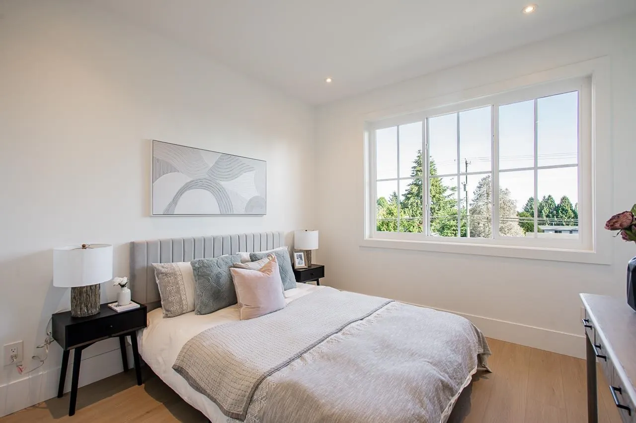 13711 16 Avenue #102