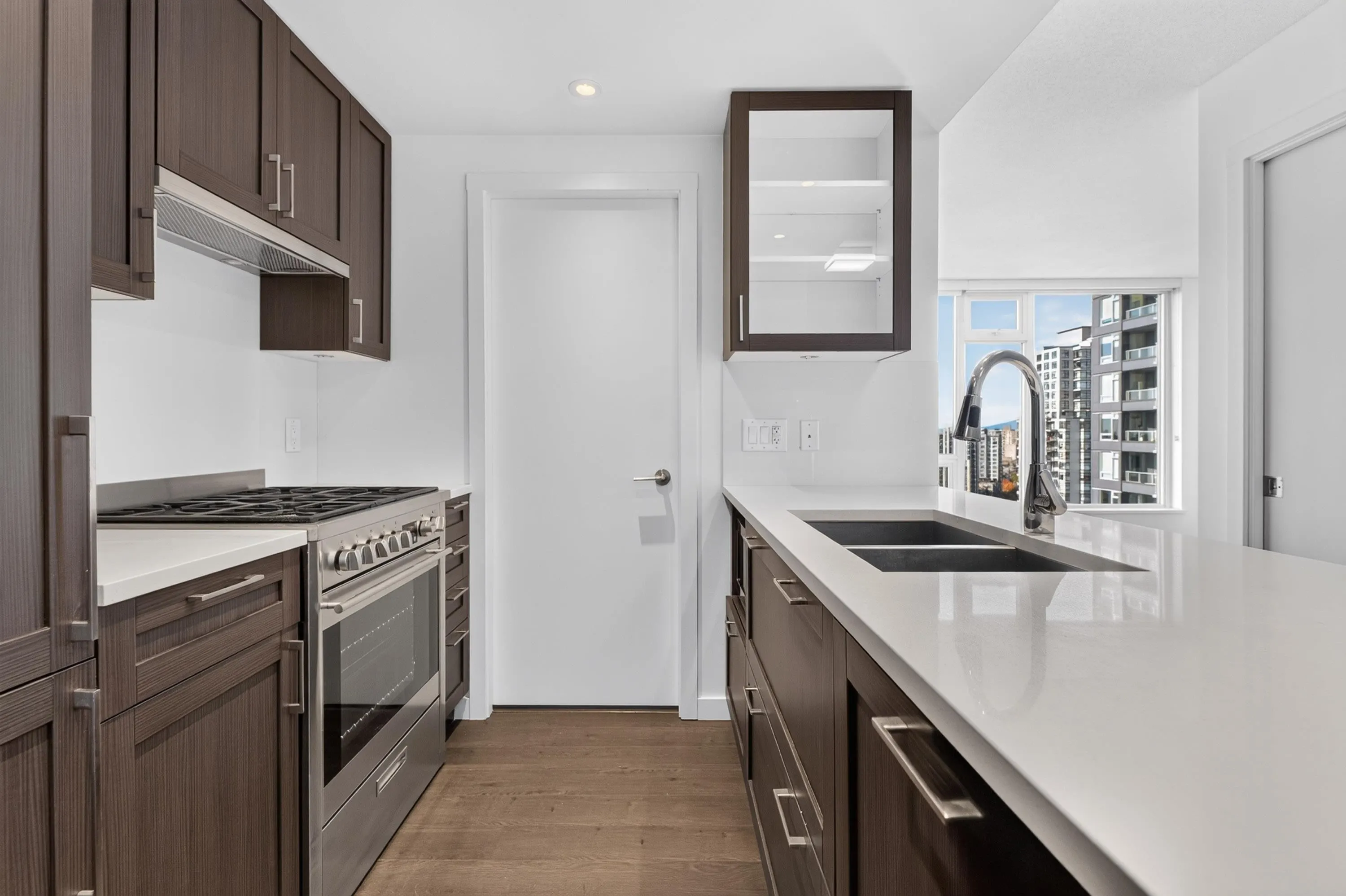 5515 Boundary Road #1702