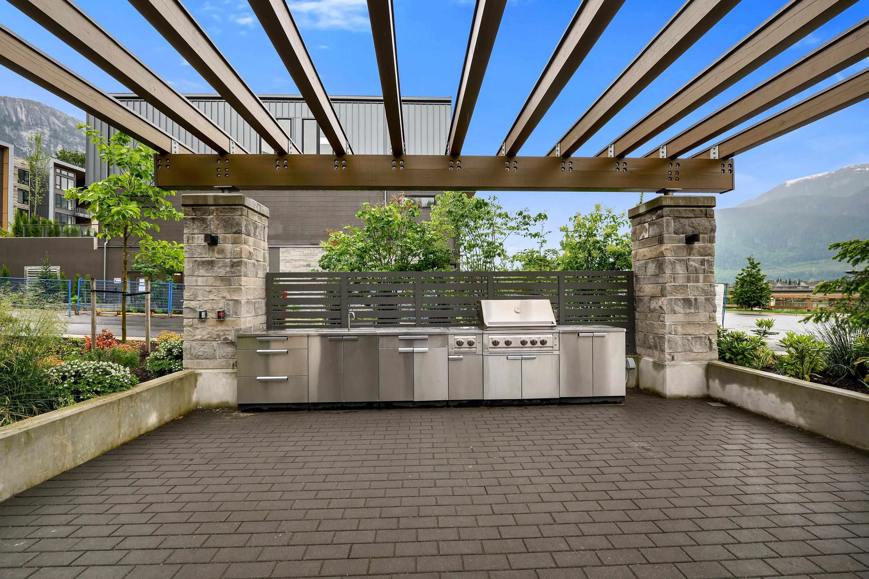 1500 Scott Crescent #424