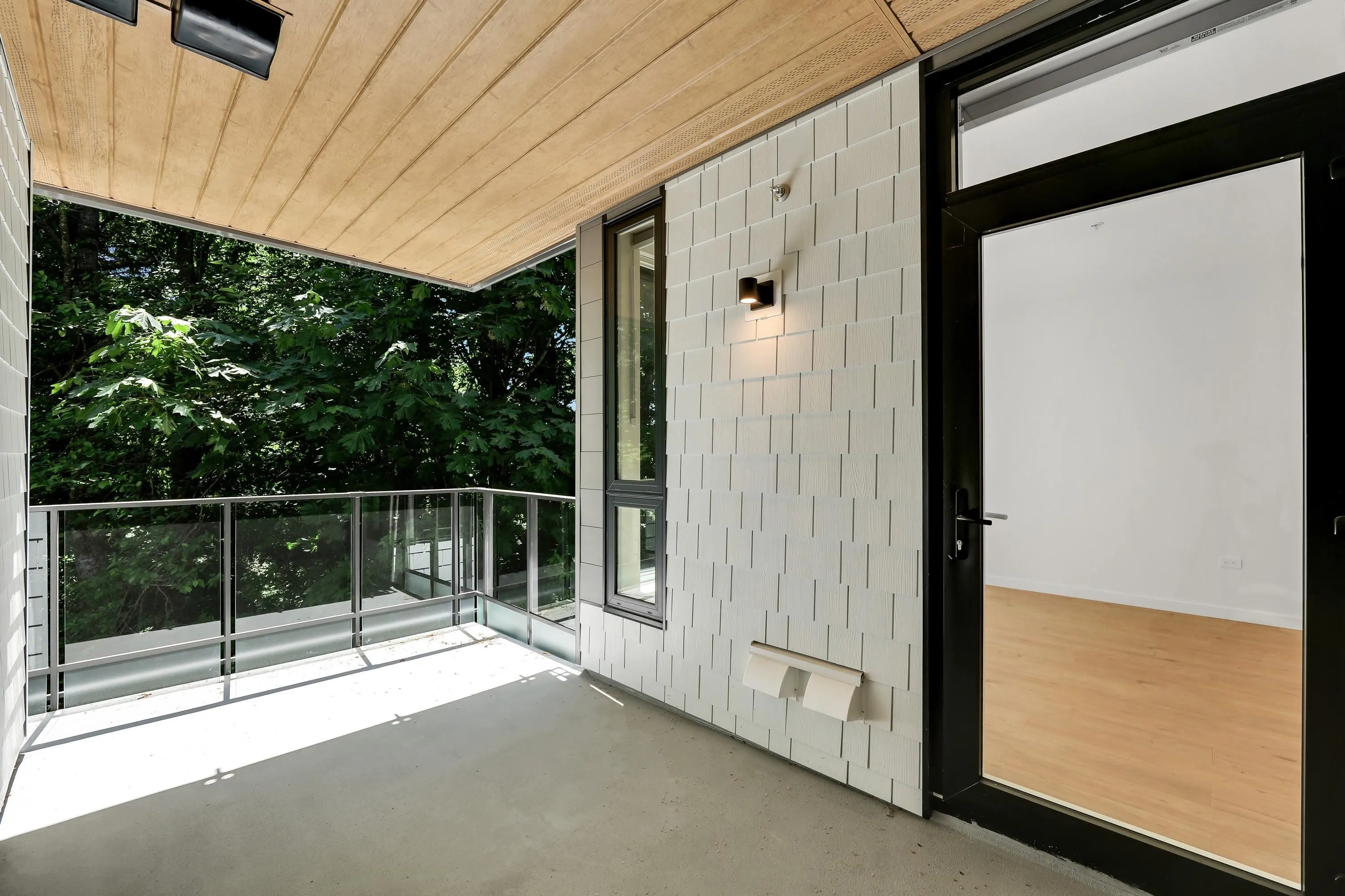 1500 Scott Crescent #424