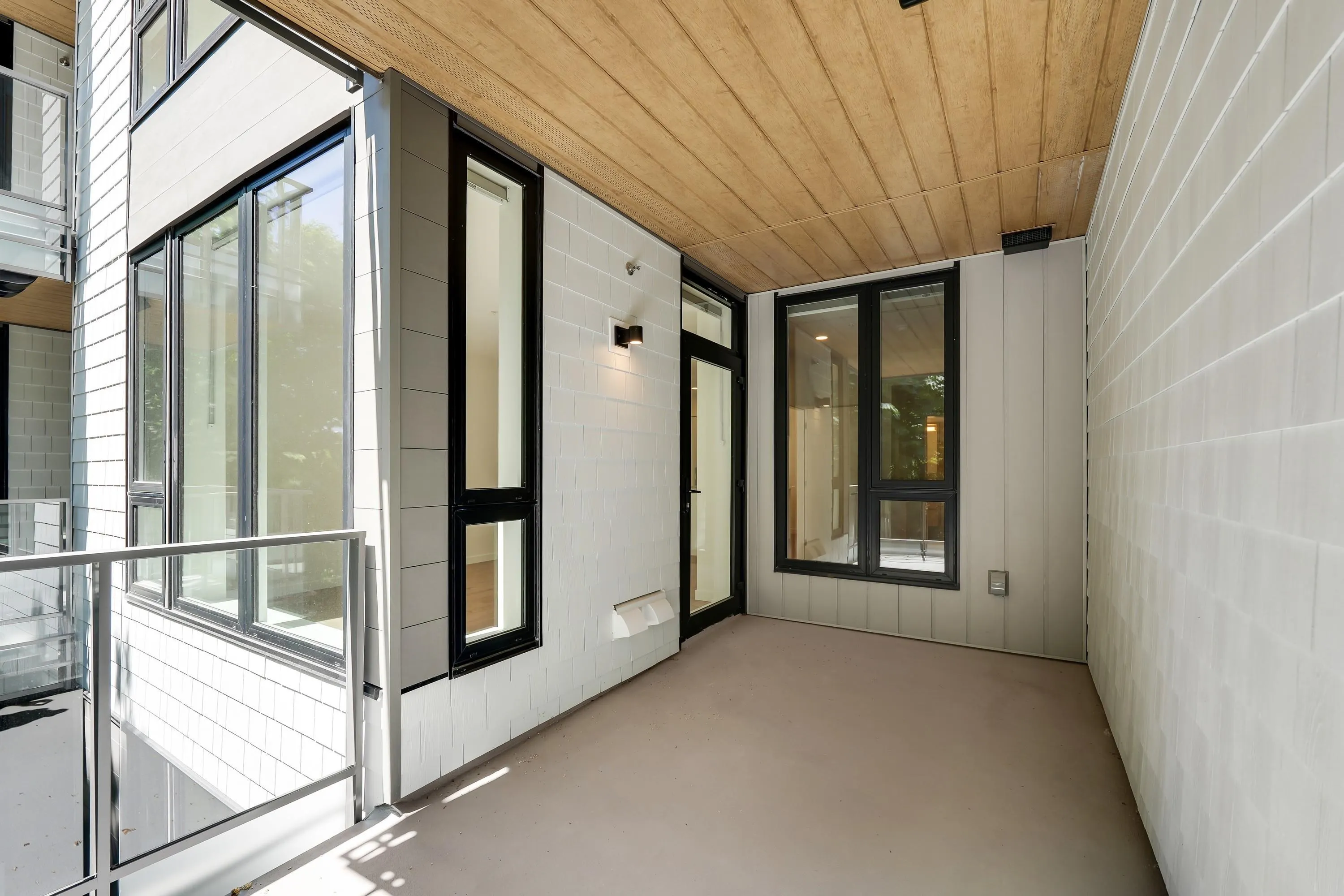 1500 Scott Crescent #424