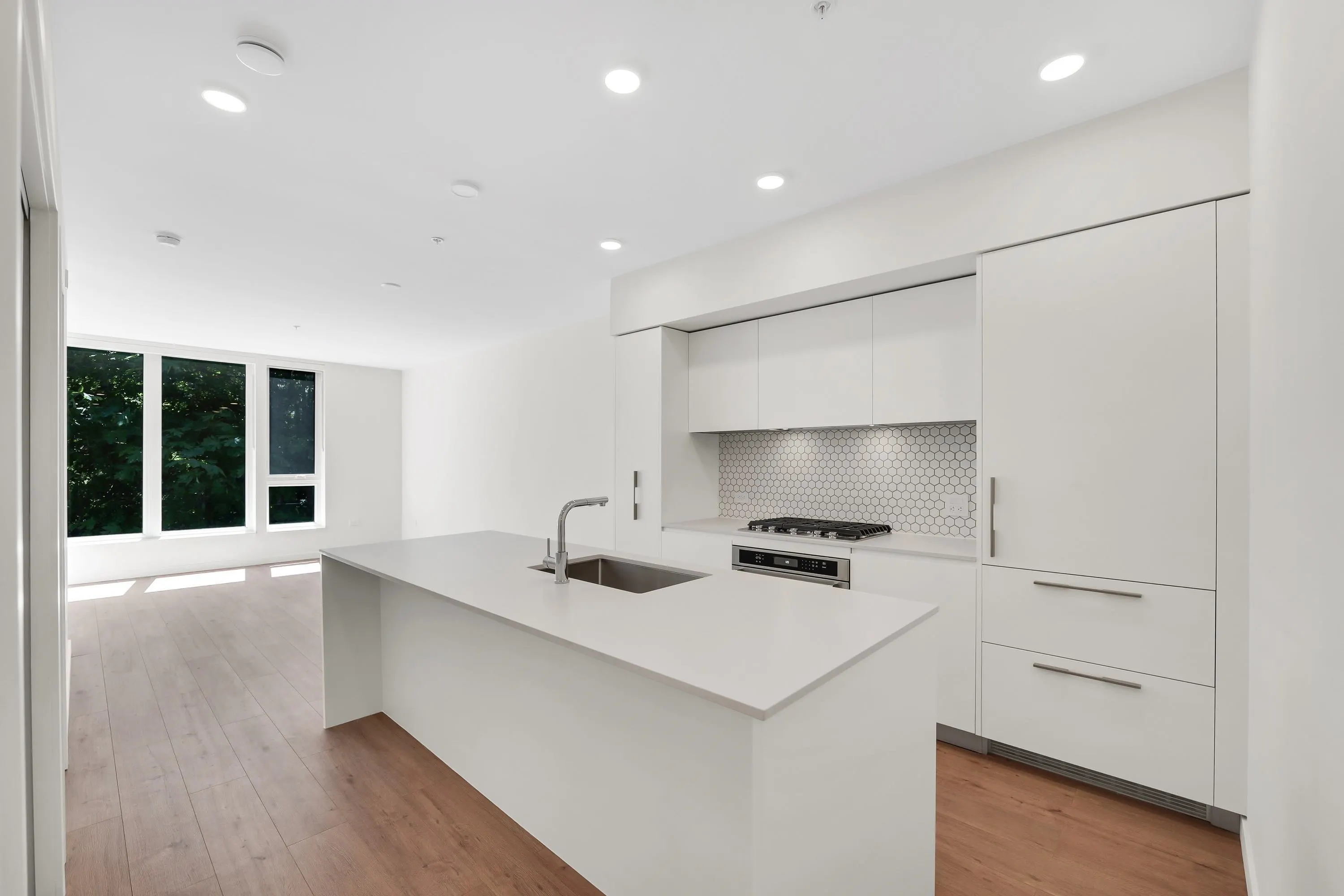 1500 Scott Crescent #424