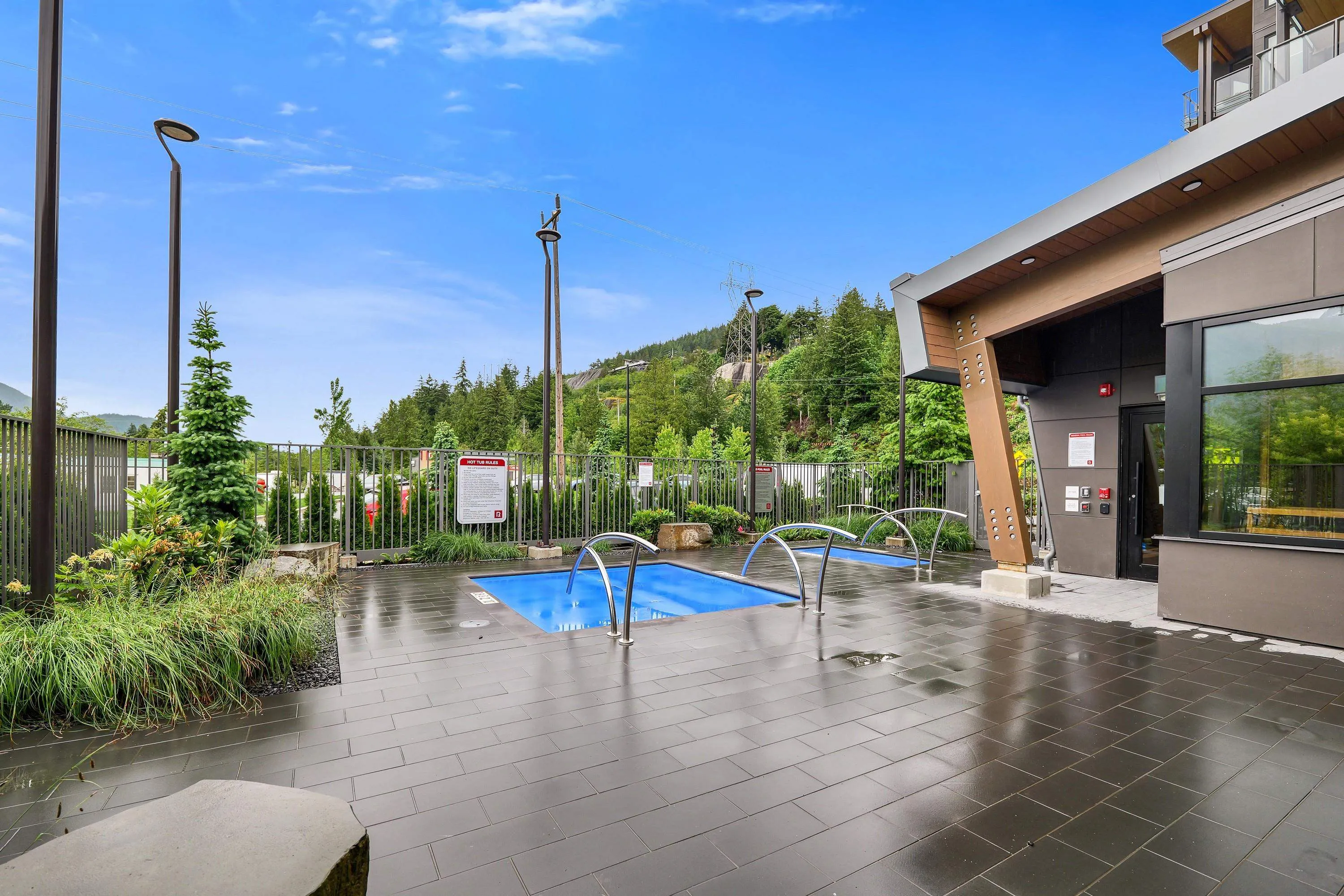 1500 Scott Crescent #424