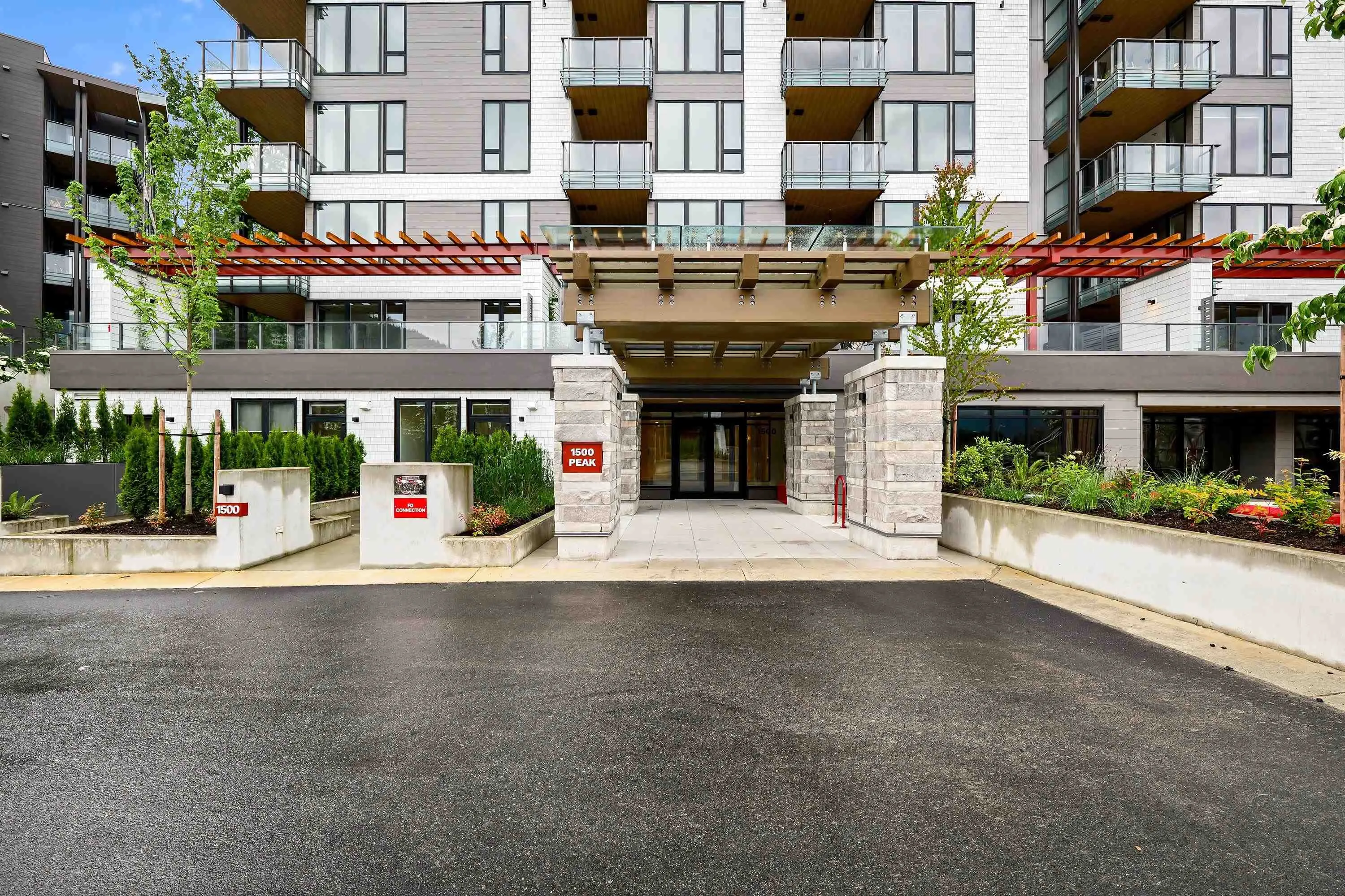1500 Scott Crescent #424