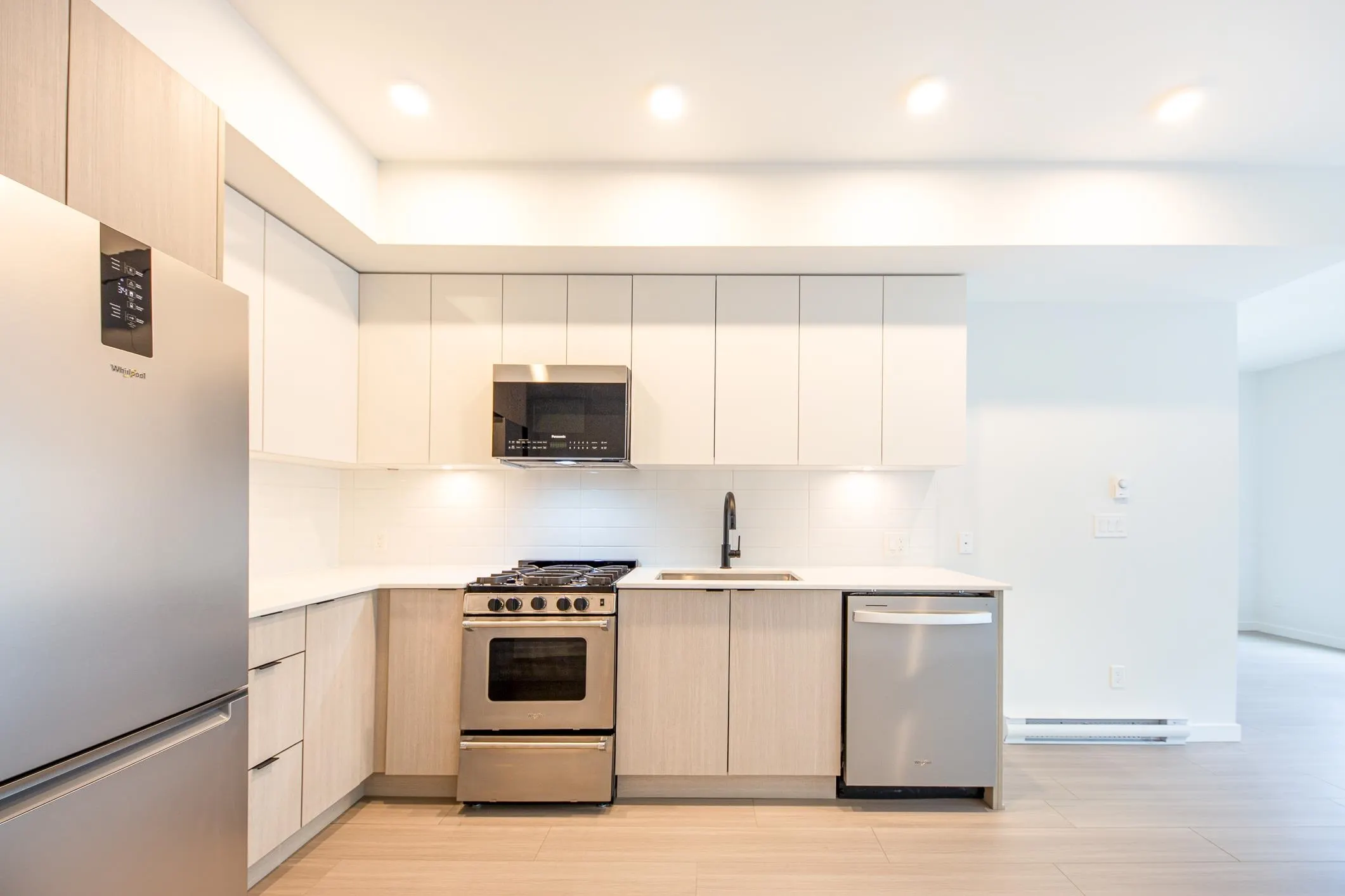 2277 Hawthorne Avenue #102