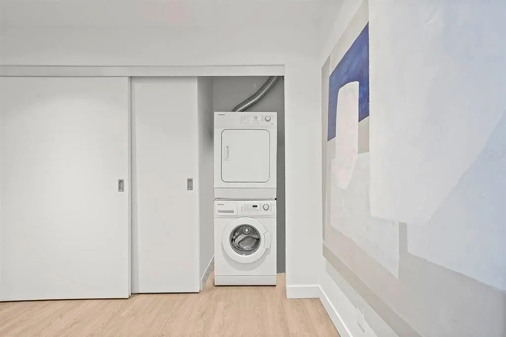 108 W Cordova Street #2201