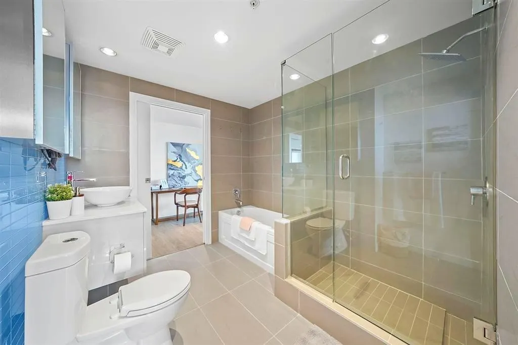 108 W Cordova Street #2201