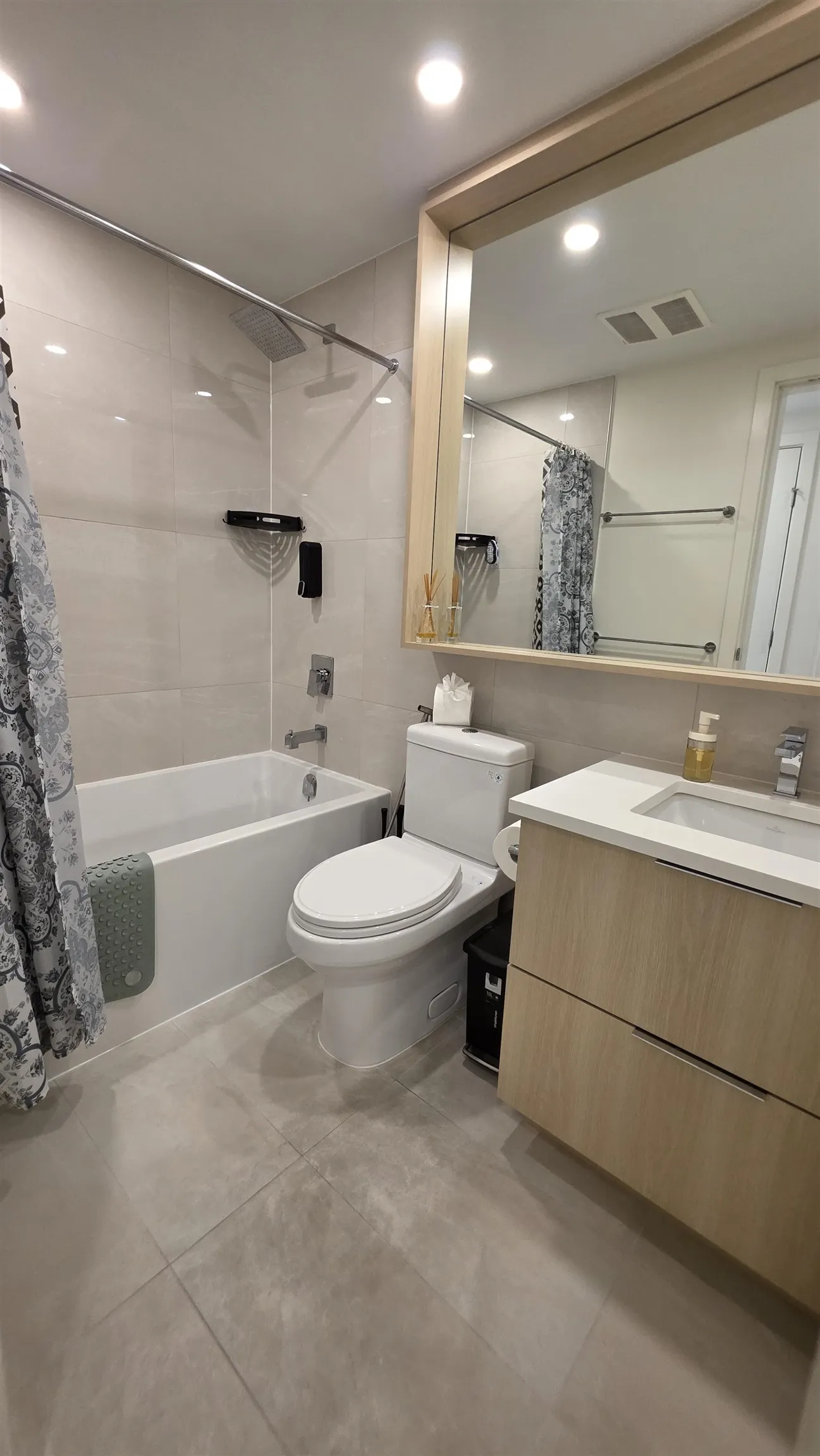 13318 104 Avenue #1403