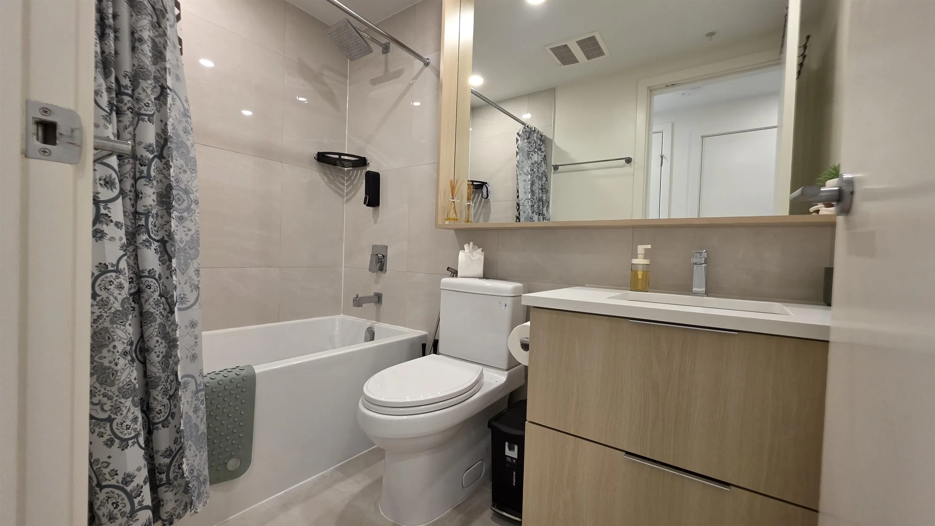 13318 104 Avenue #1403