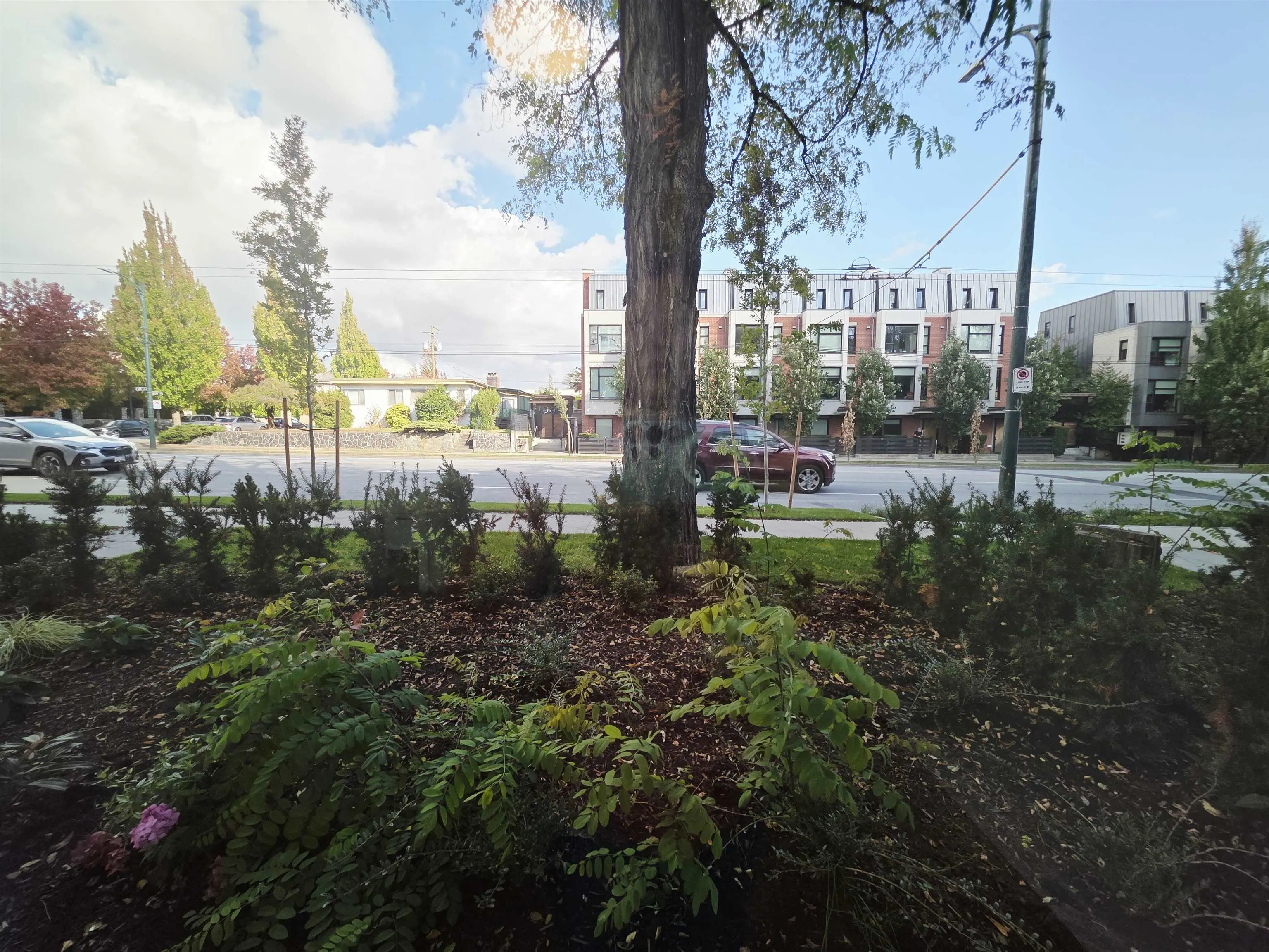 5433 Oak Street #189