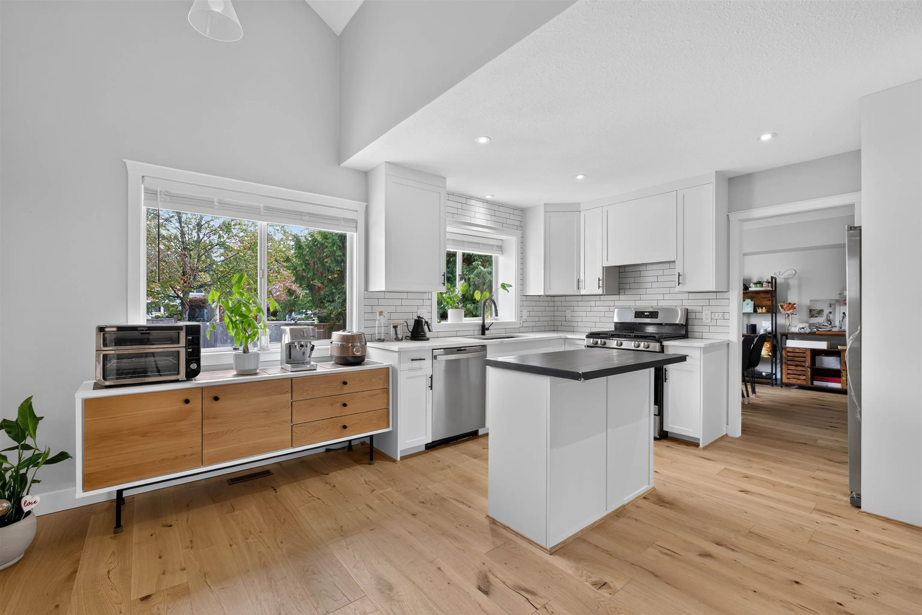 11908 Meadowlark Drive