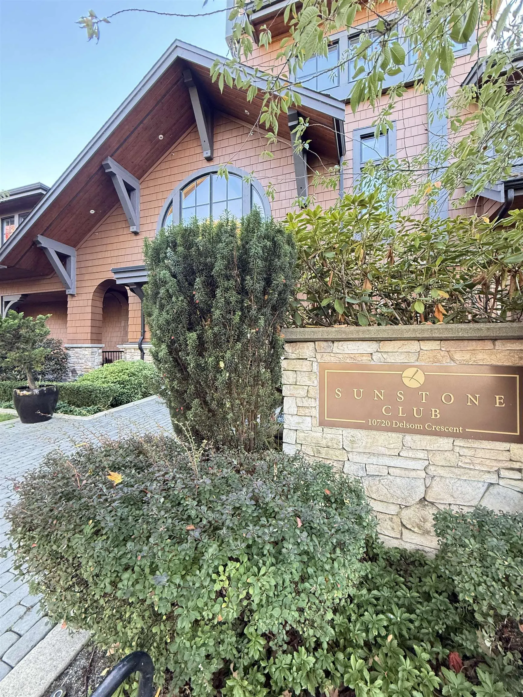 10415 Delsom Crescent #41