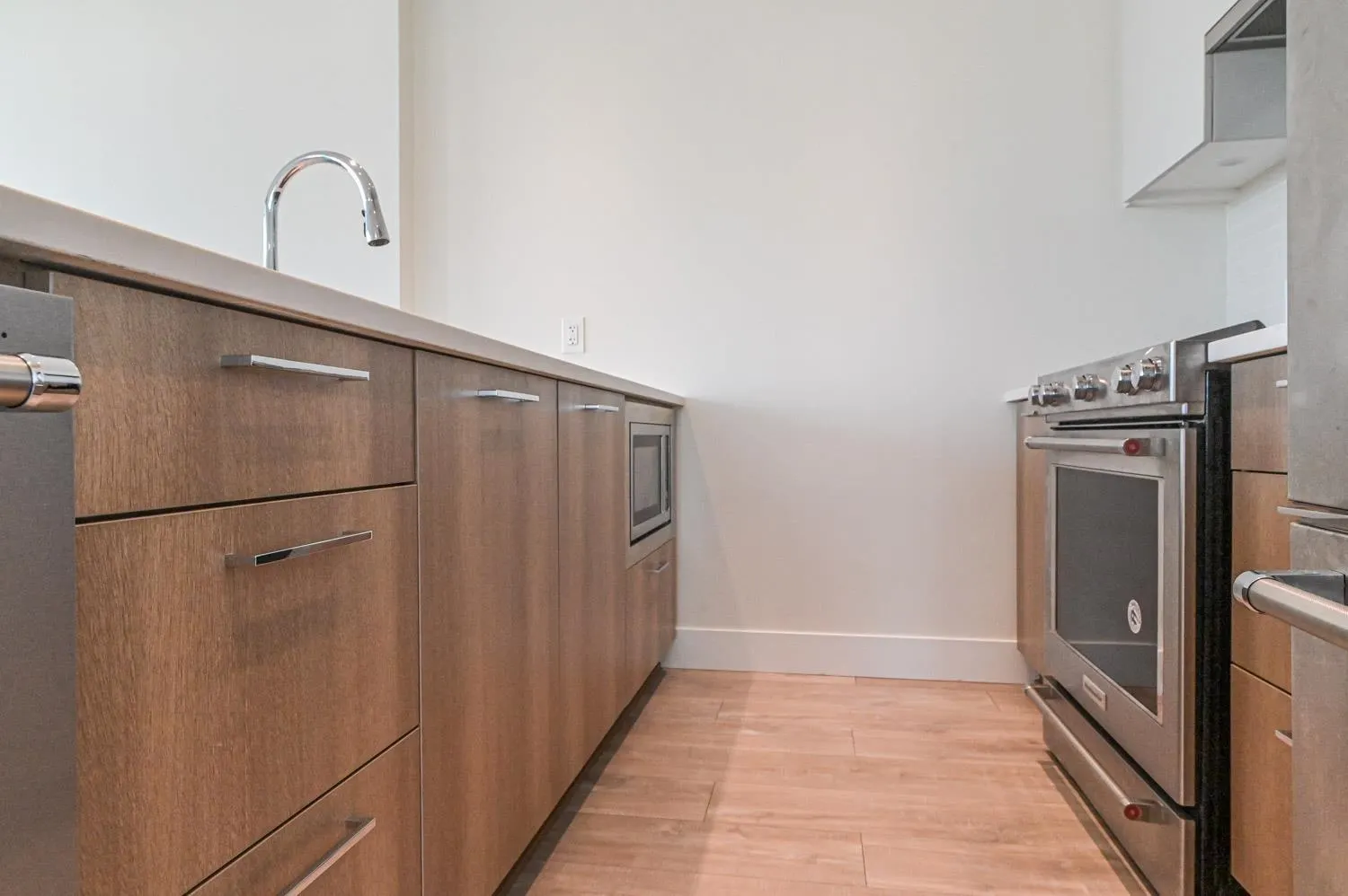 258 Nelson Court #1807