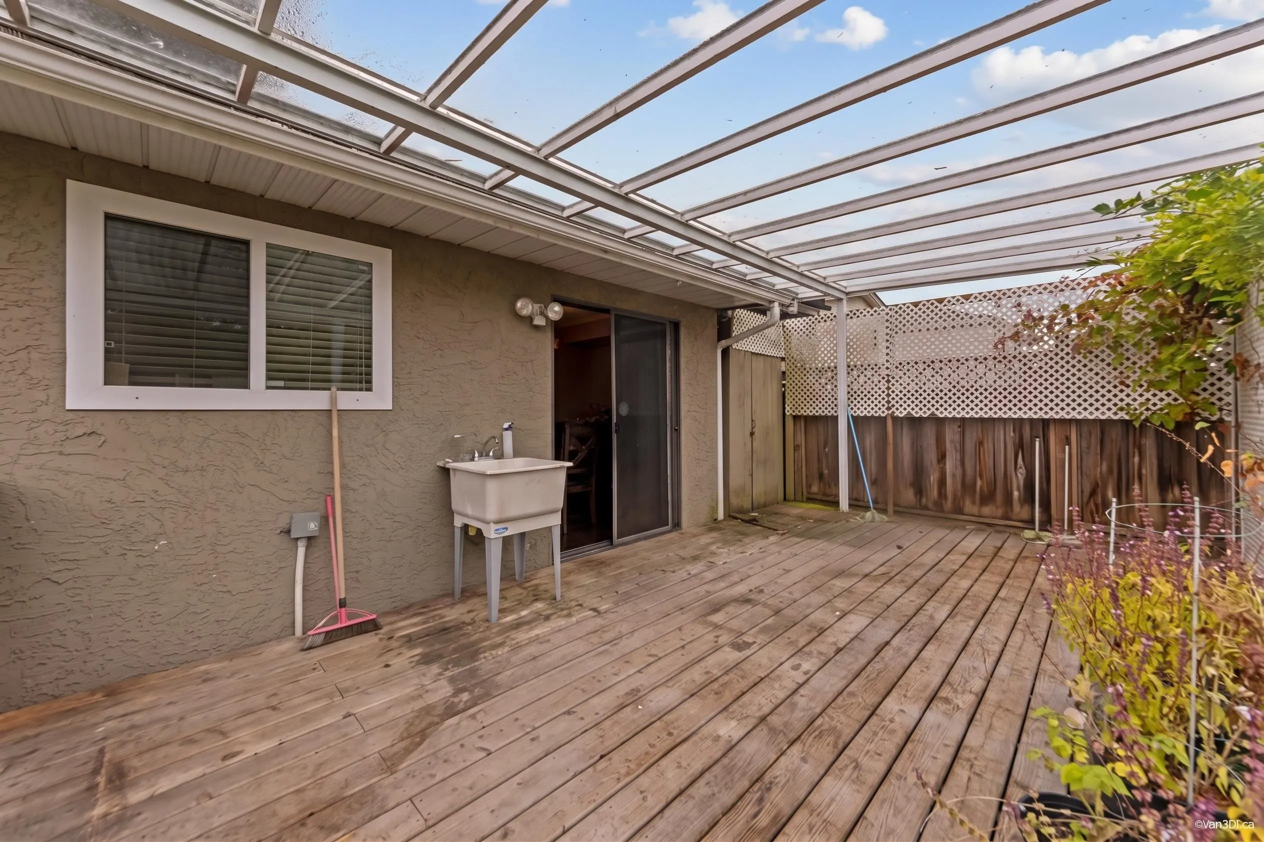 13565 67 Avenue