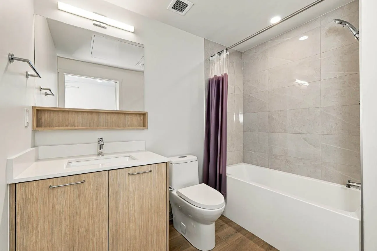 1529 Oxford Street #512