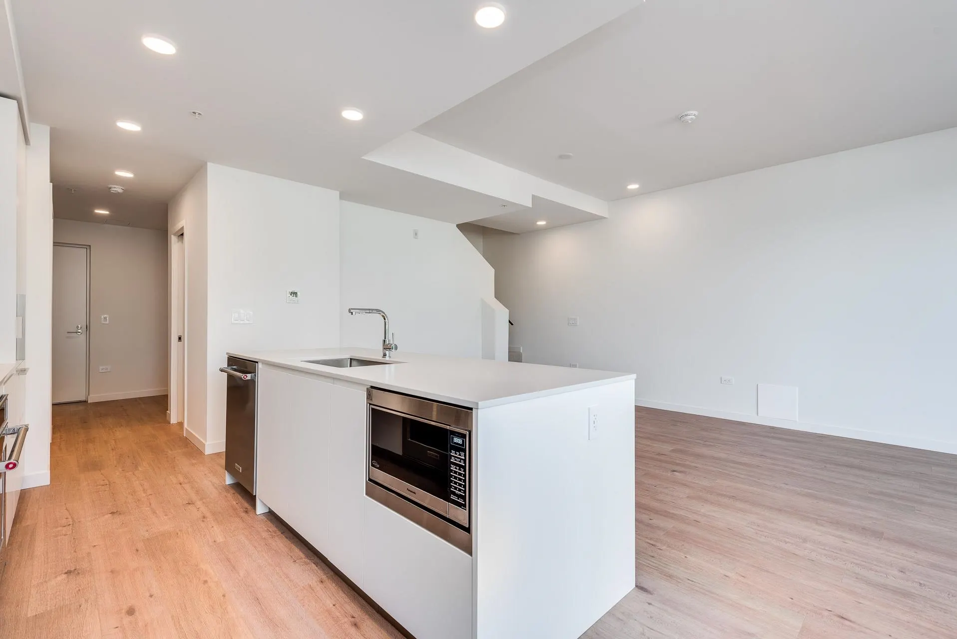 1502 Scott Crescent #101