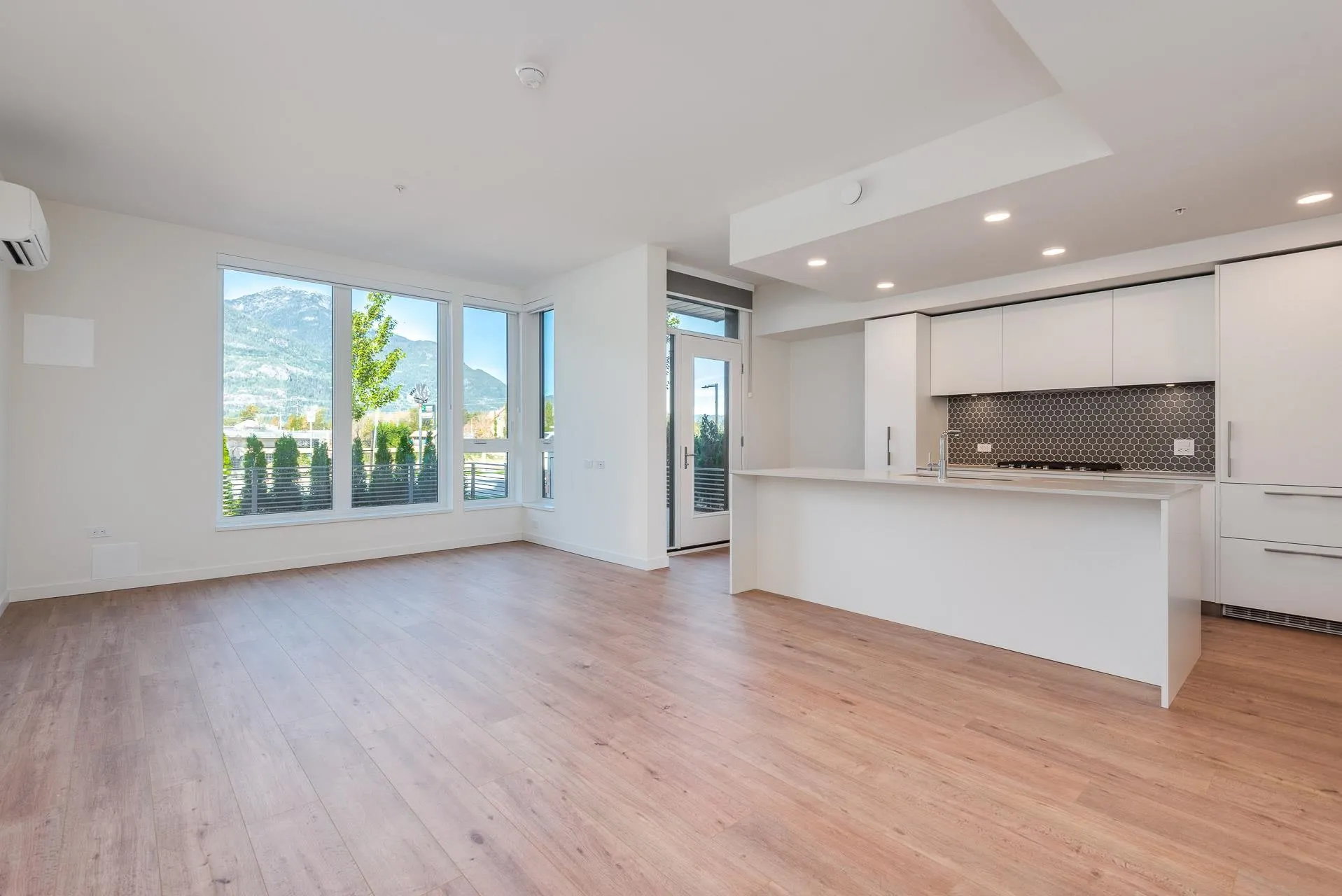 1502 Scott Crescent #101