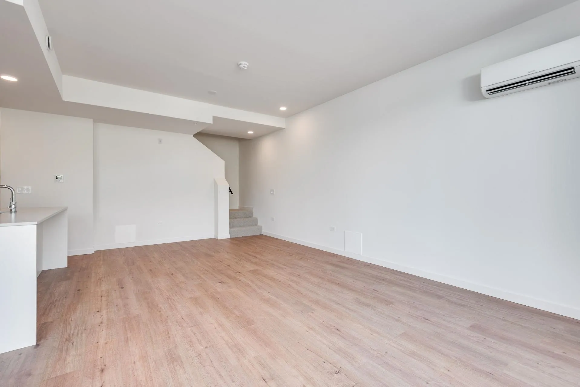 1502 Scott Crescent #101