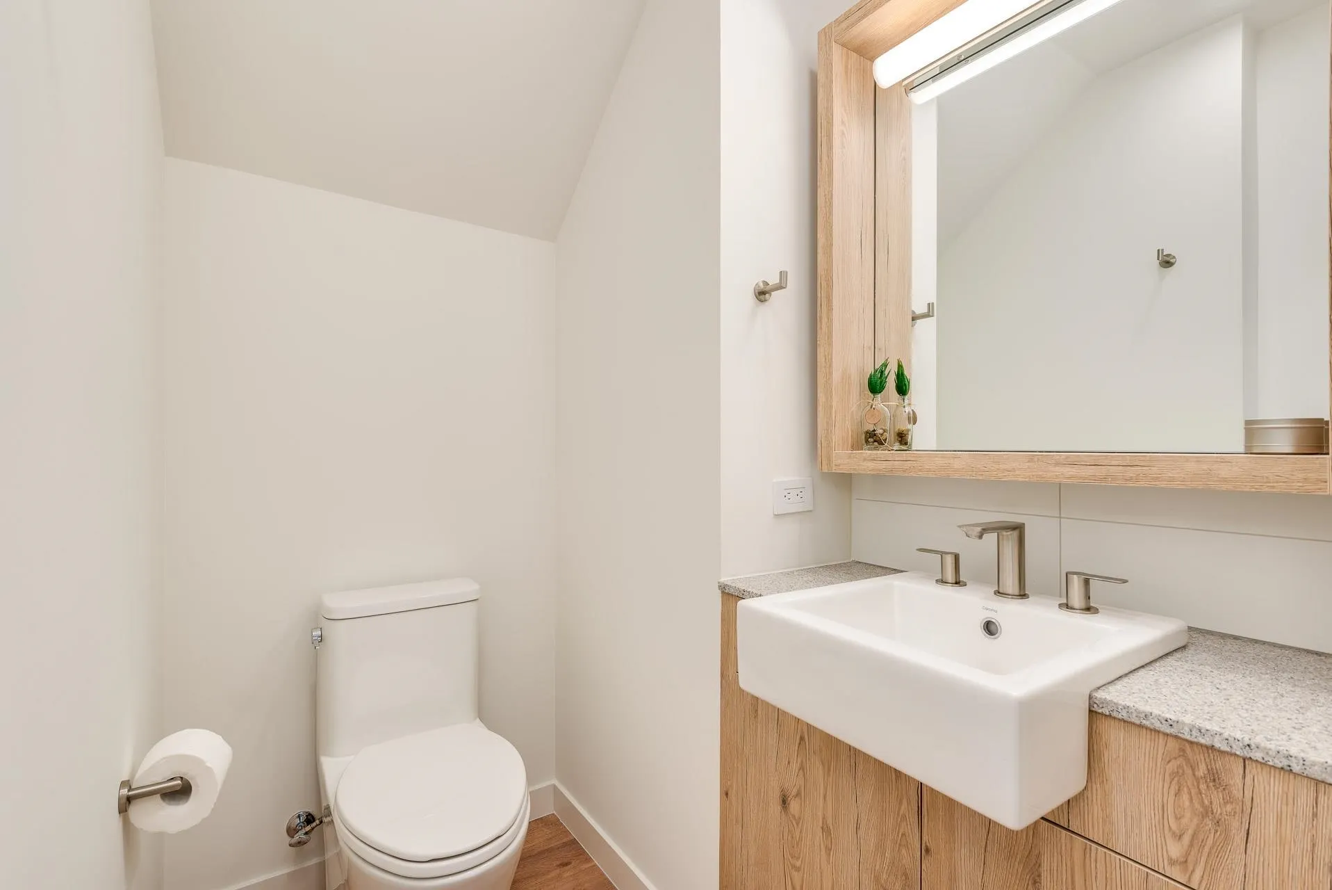 1502 Scott Crescent #101
