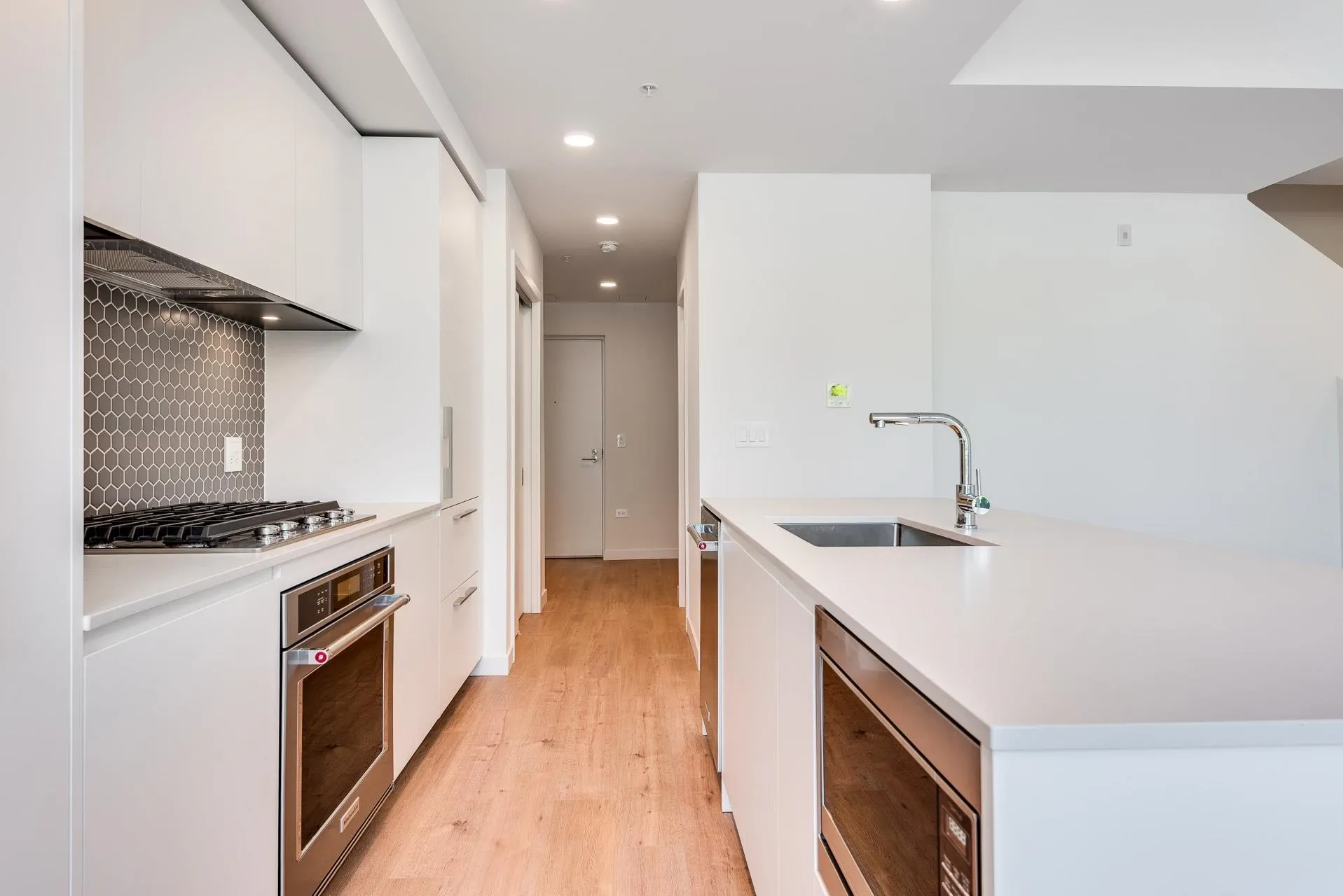 1502 Scott Crescent #101
