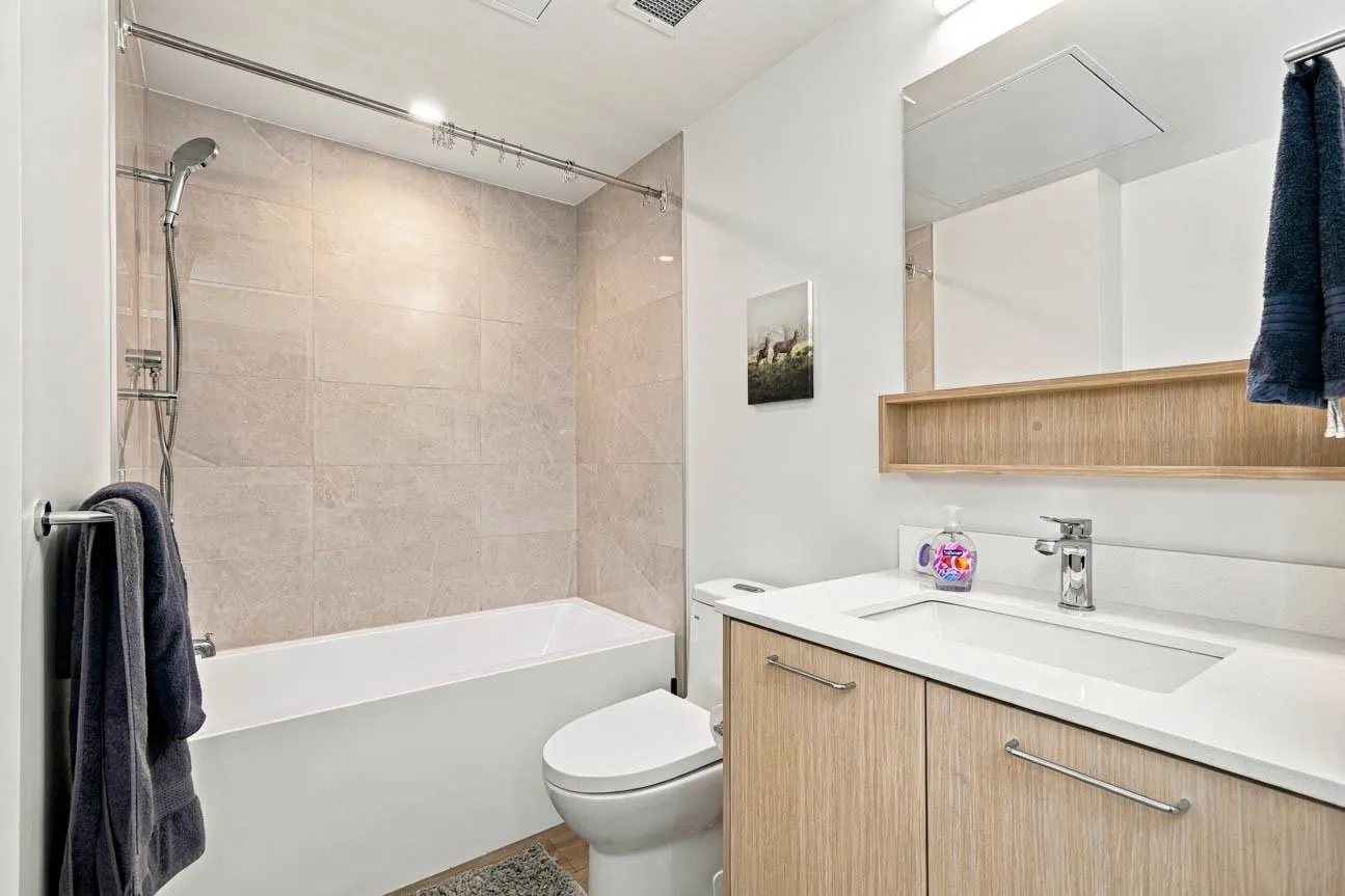 1529 Oxford #224