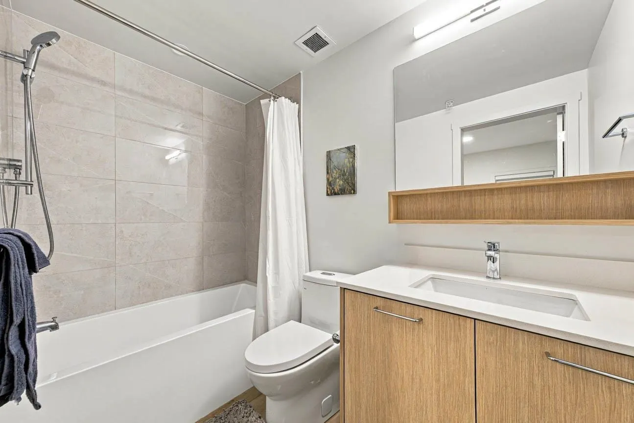 1529 Oxford #224