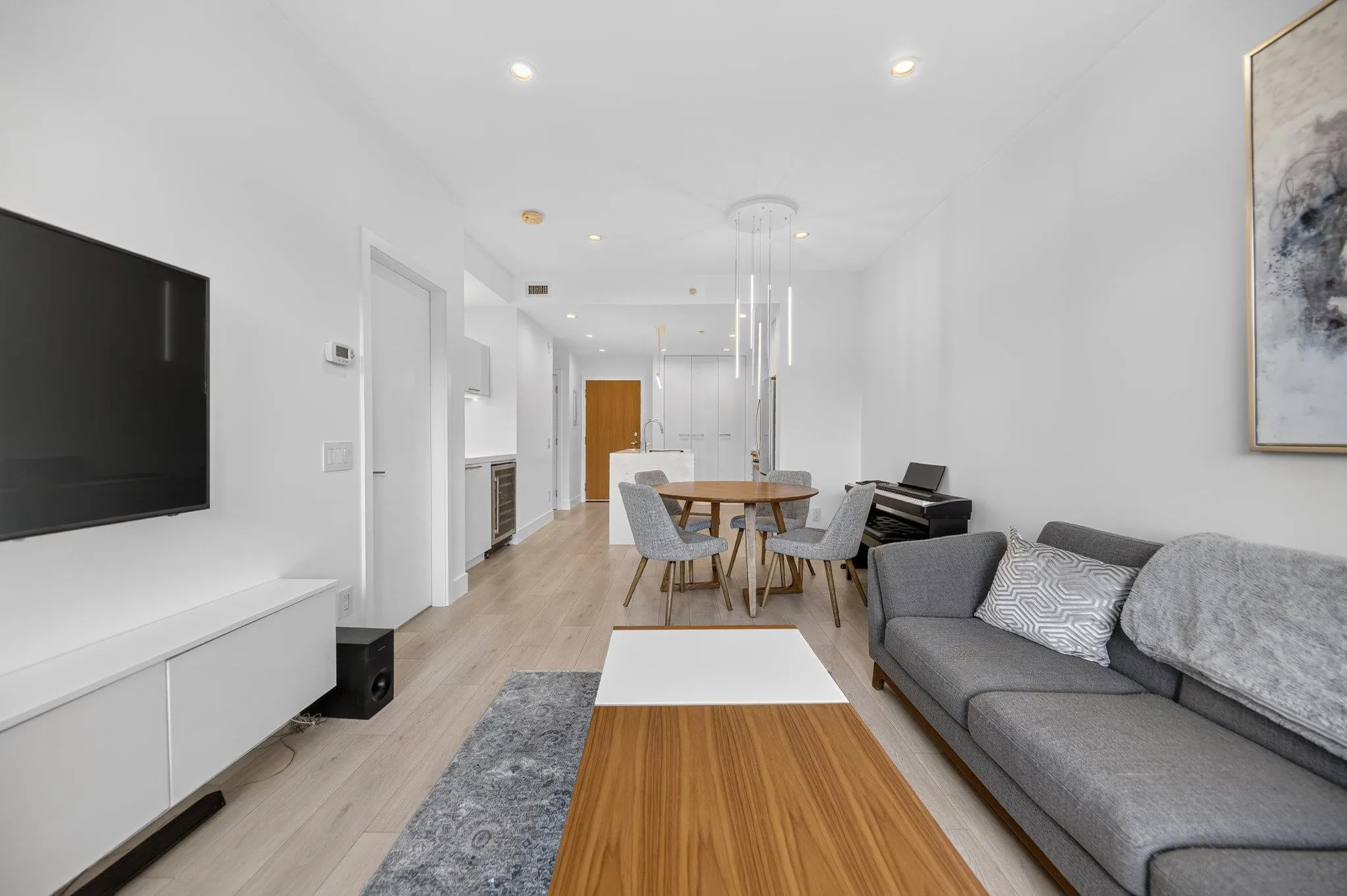 221 E 3rd #506