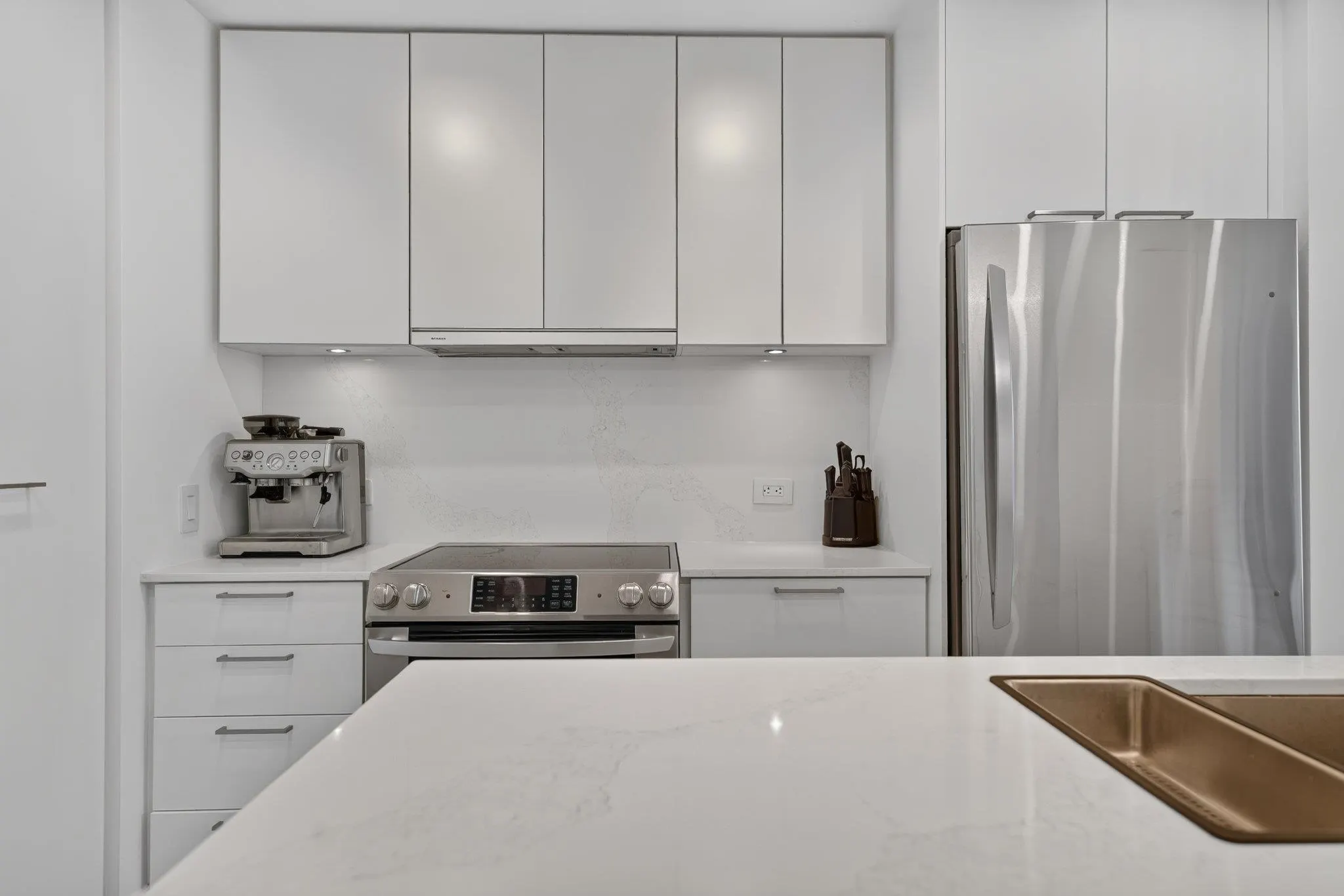 221 E 3rd #506