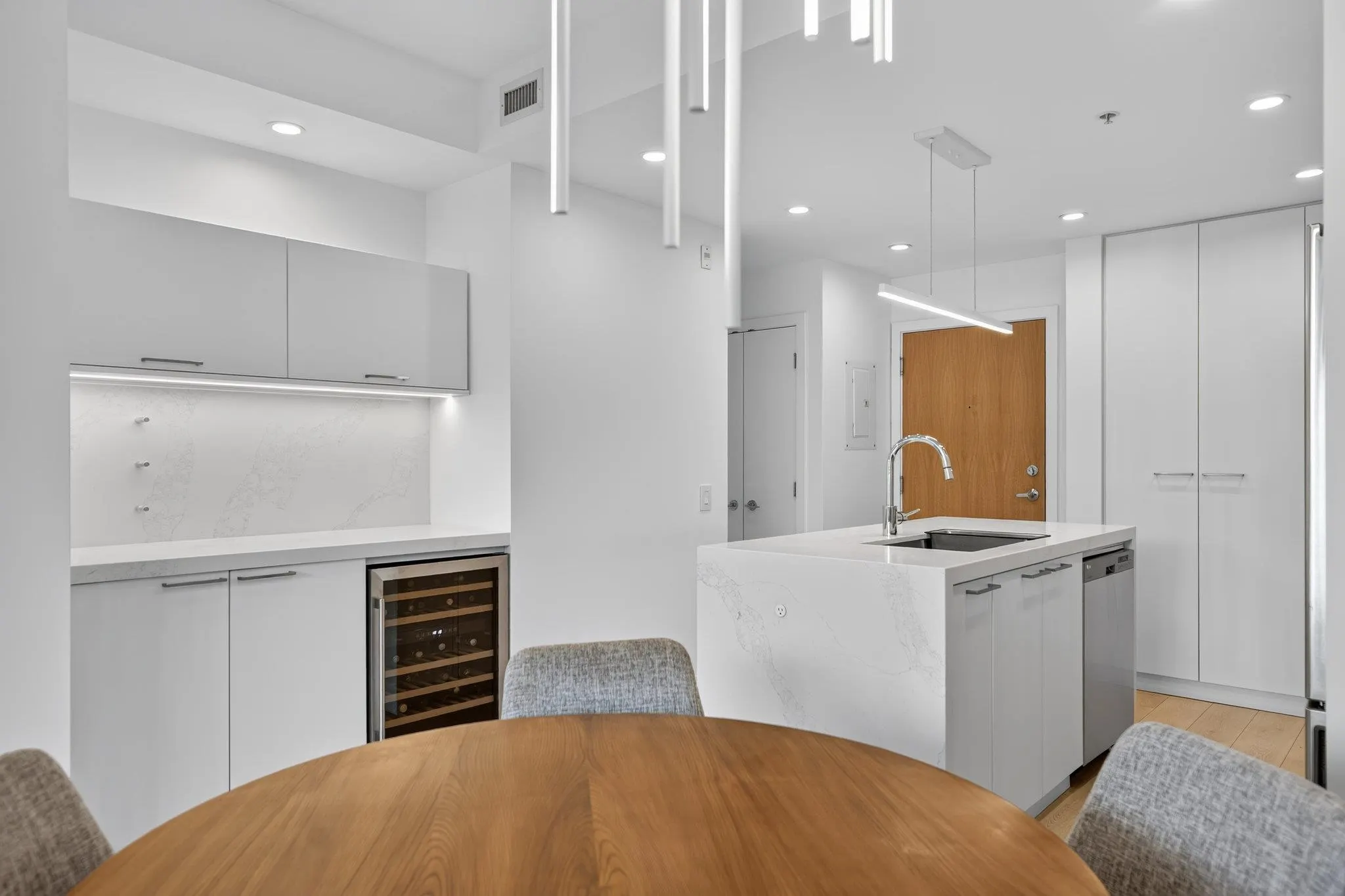 221 E 3rd #506