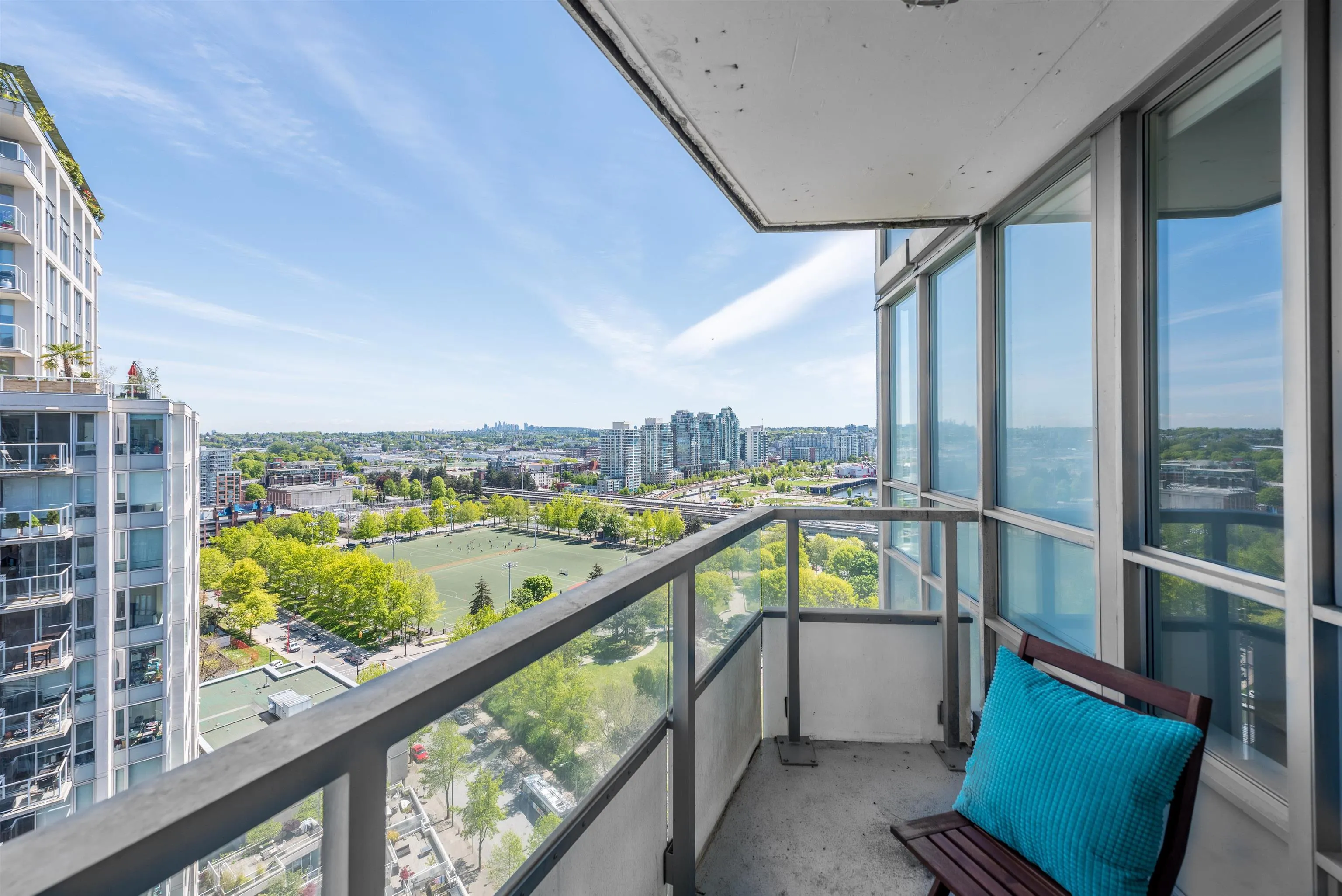 63 Keefer Place #2208