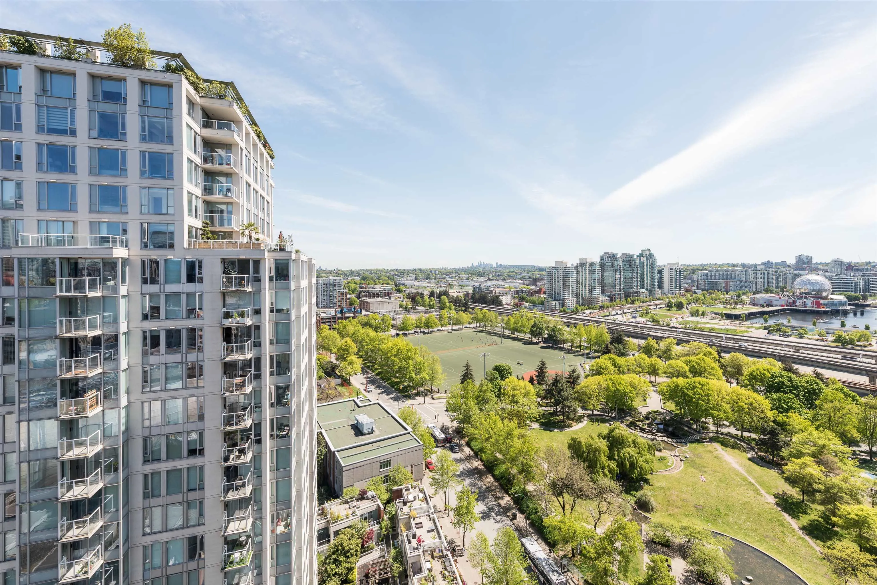 63 Keefer Place #2208