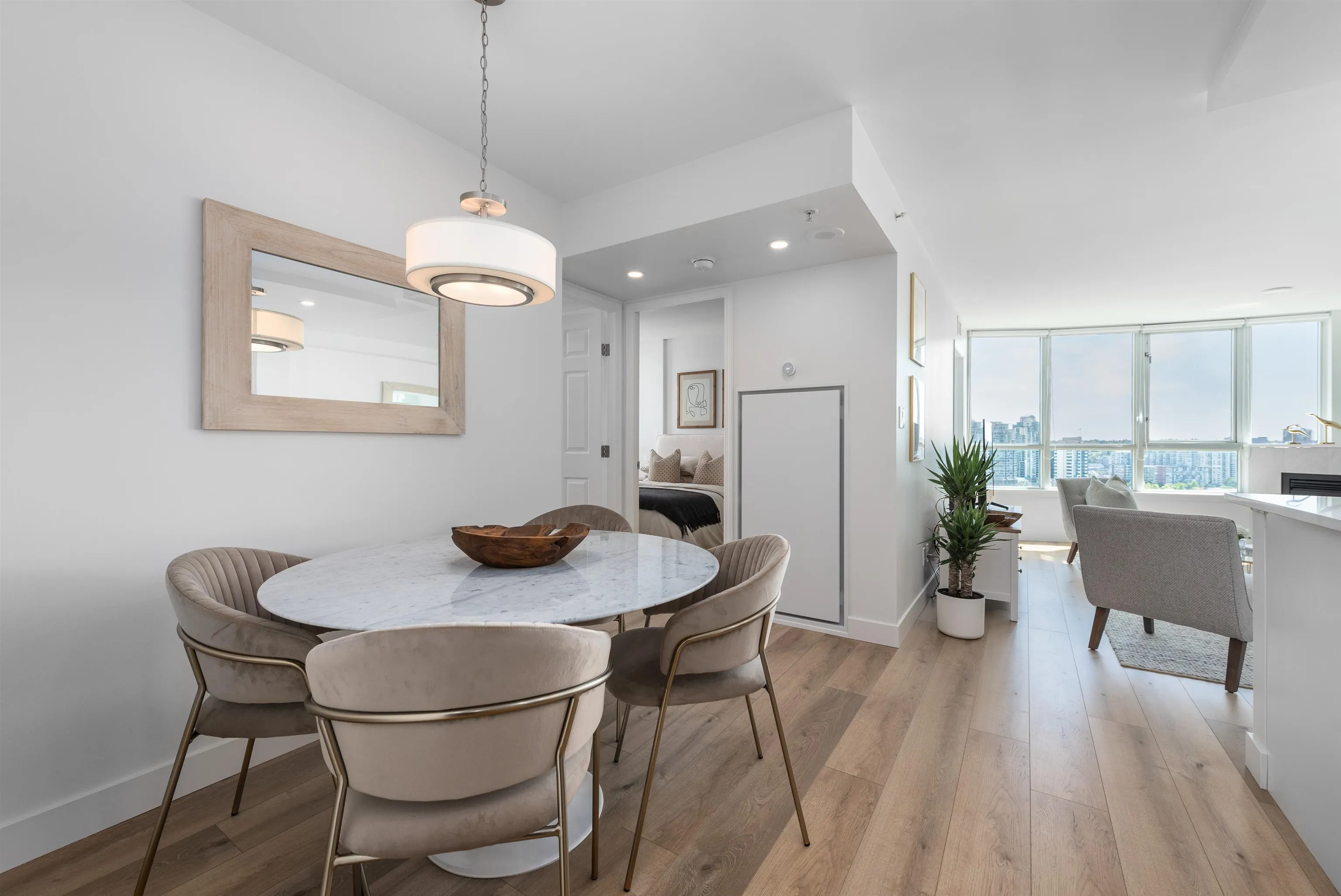 63 Keefer Place #2208