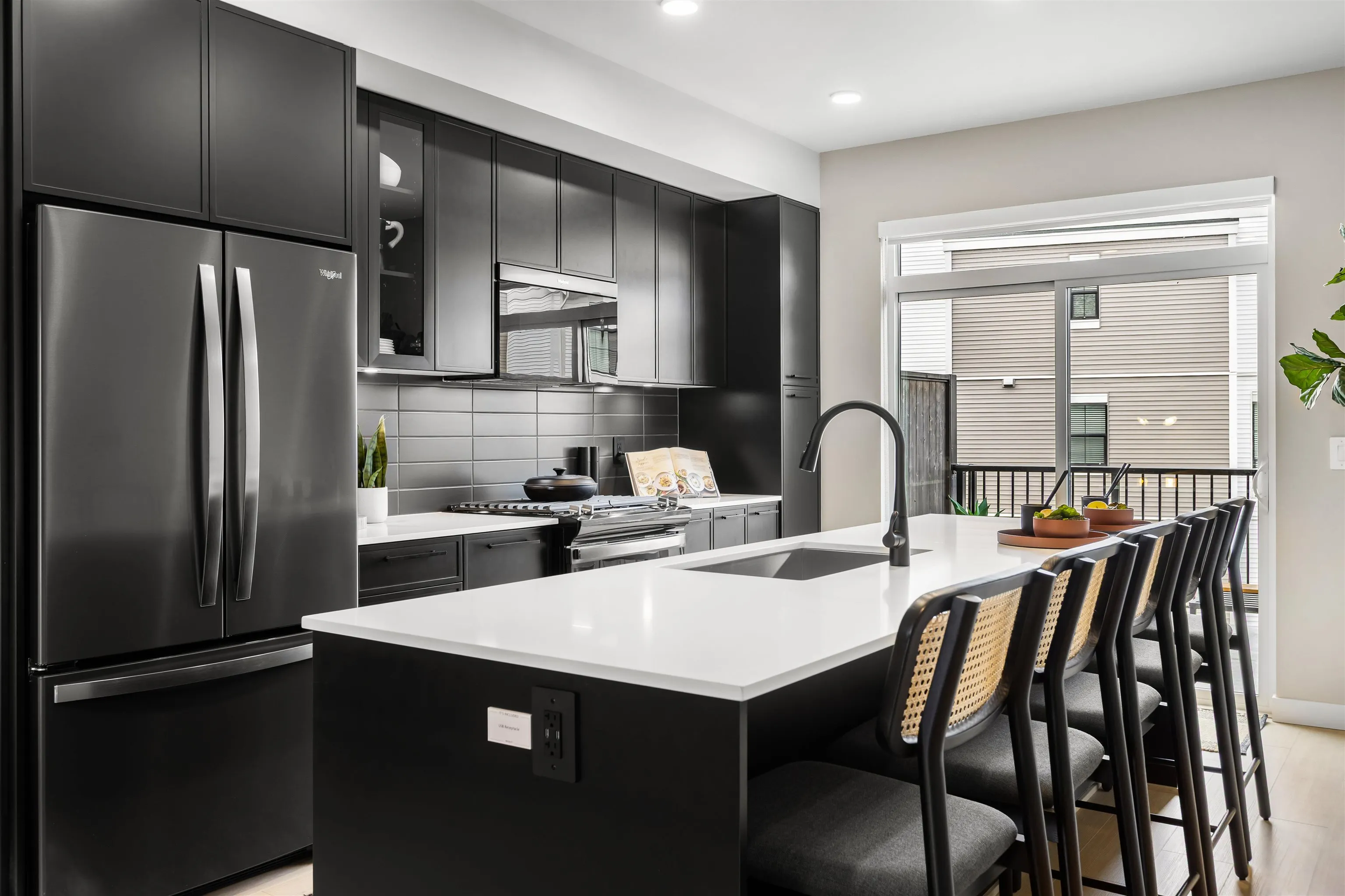 2891 Montrose Avenue #48