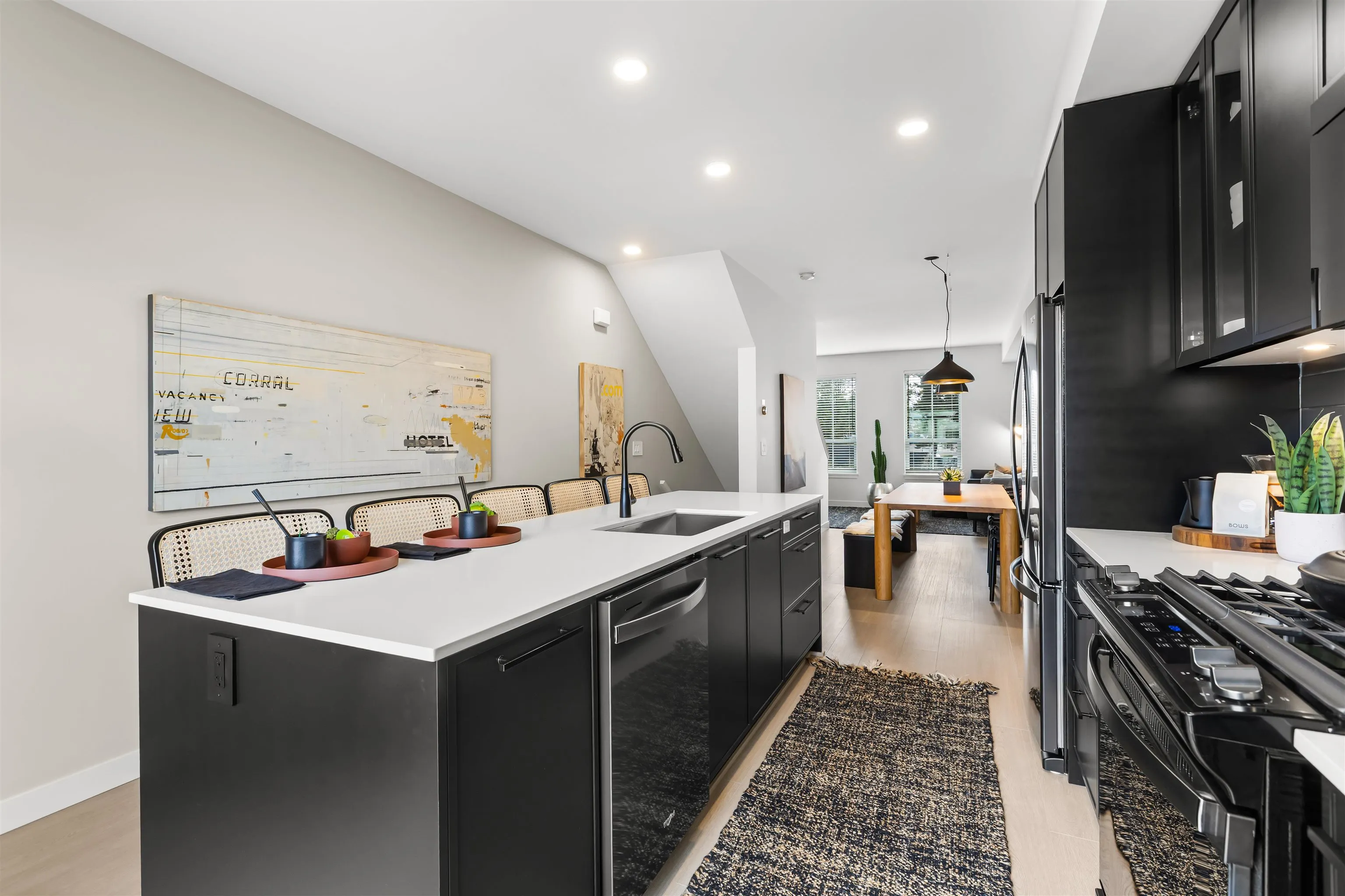 2891 Montrose Avenue #48